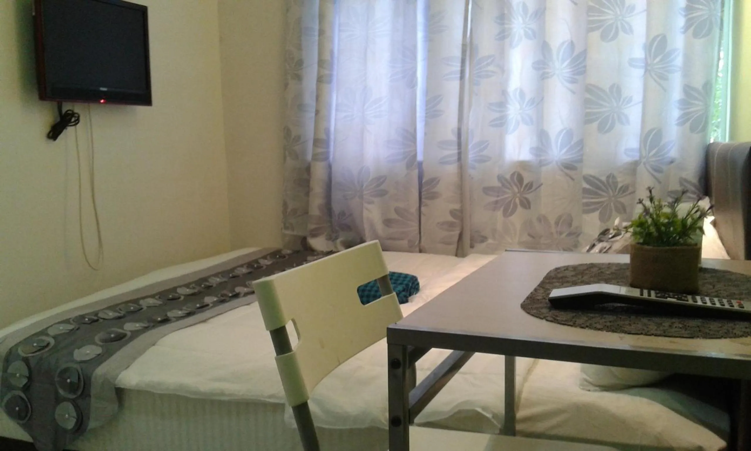 Bedroom, Bed in Best Seven Inn