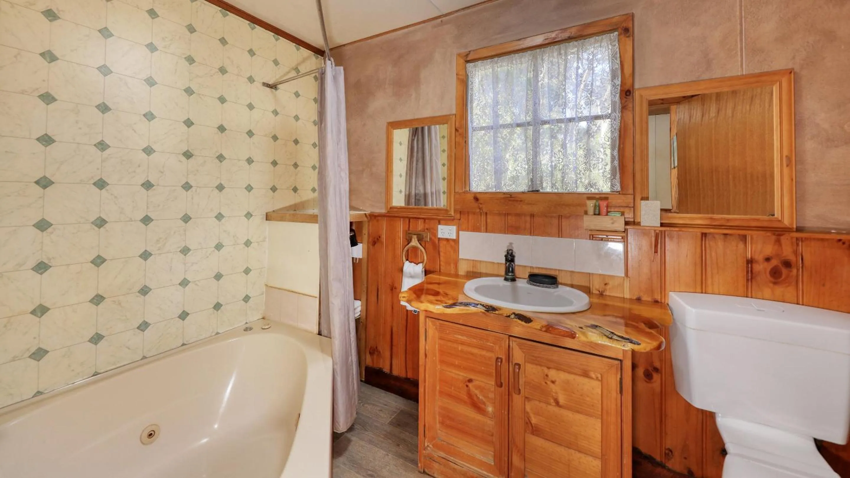 Shower in Crayfish Creek Van & Cabin Park