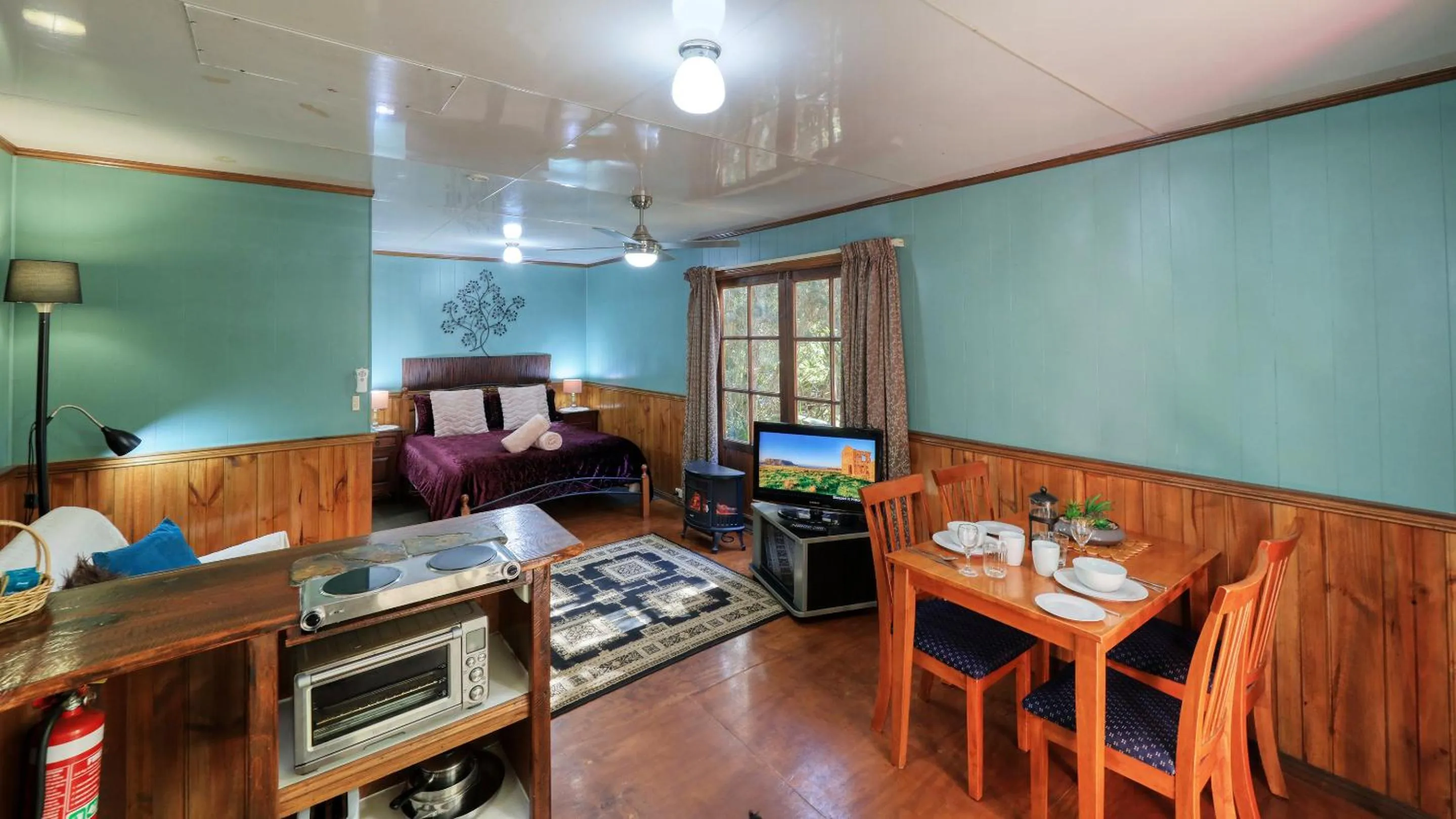 Living room in Crayfish Creek Van & Cabin Park
