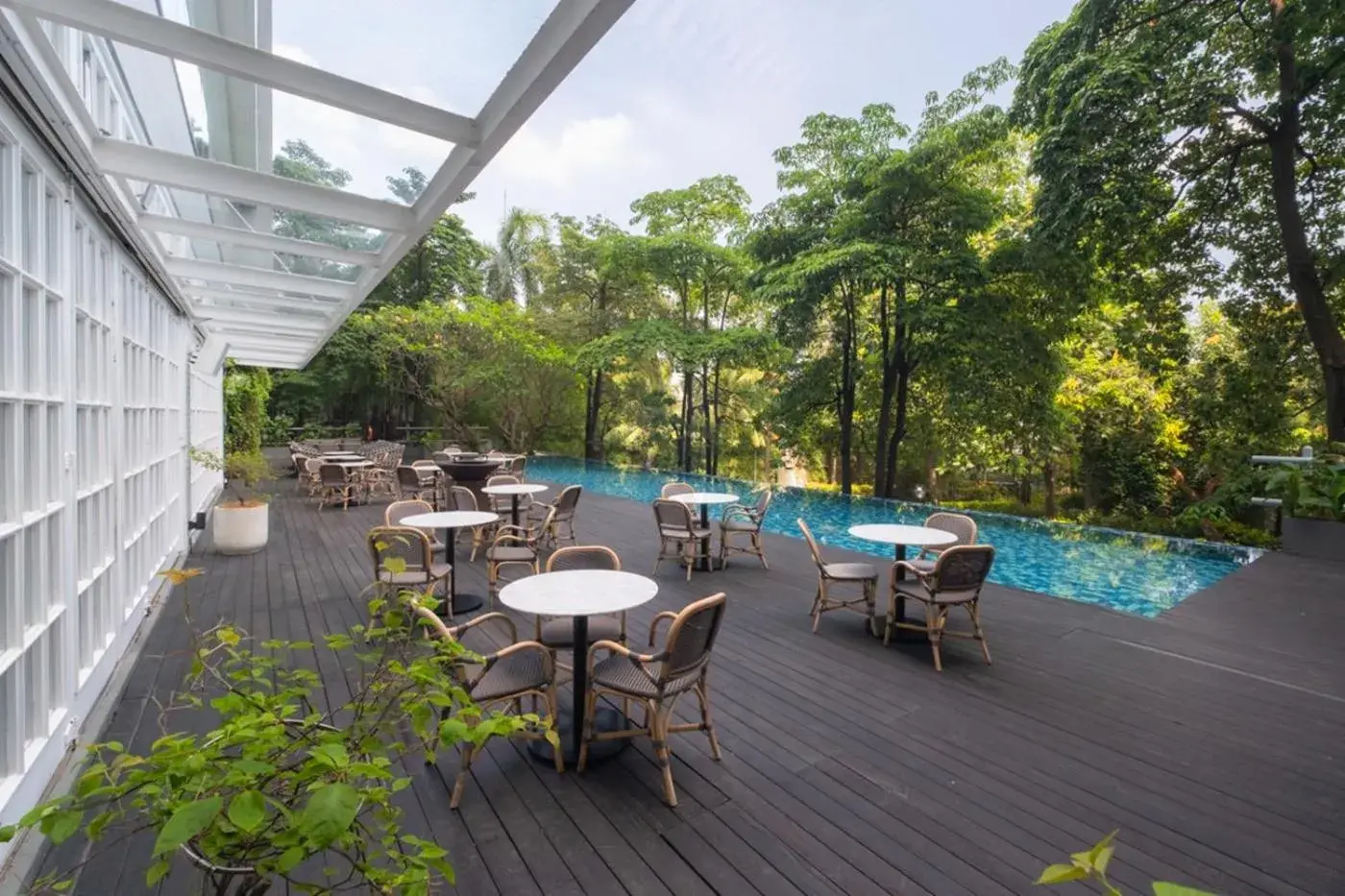 Swimming pool in Veranda Hotel Pakubuwono Swimming pool in Veranda Hotel Pakubuwono