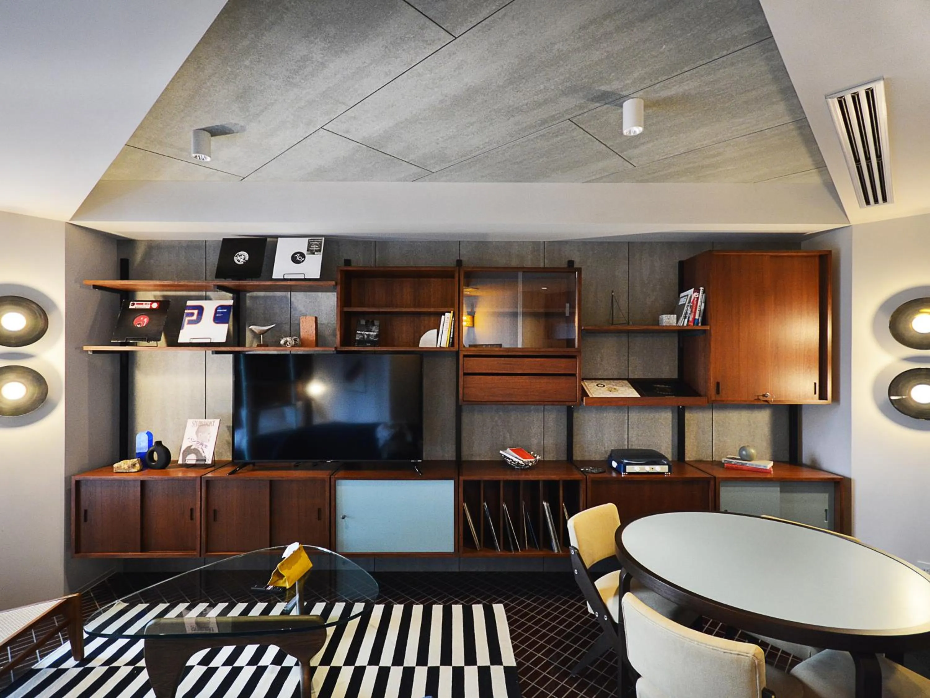 Living room in illi Amu Shimokitazawa