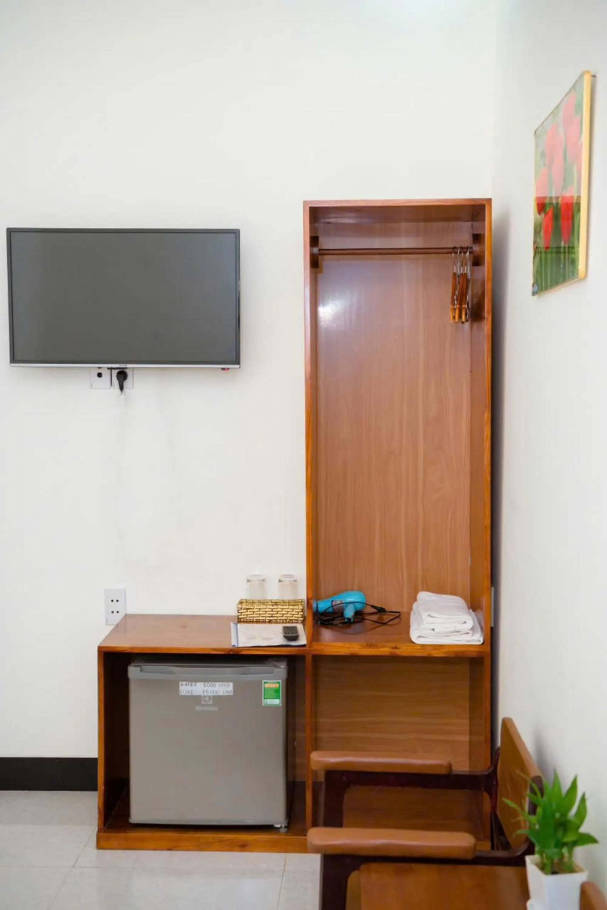 TV and multimedia in Gold Stone Hoi An Homestay