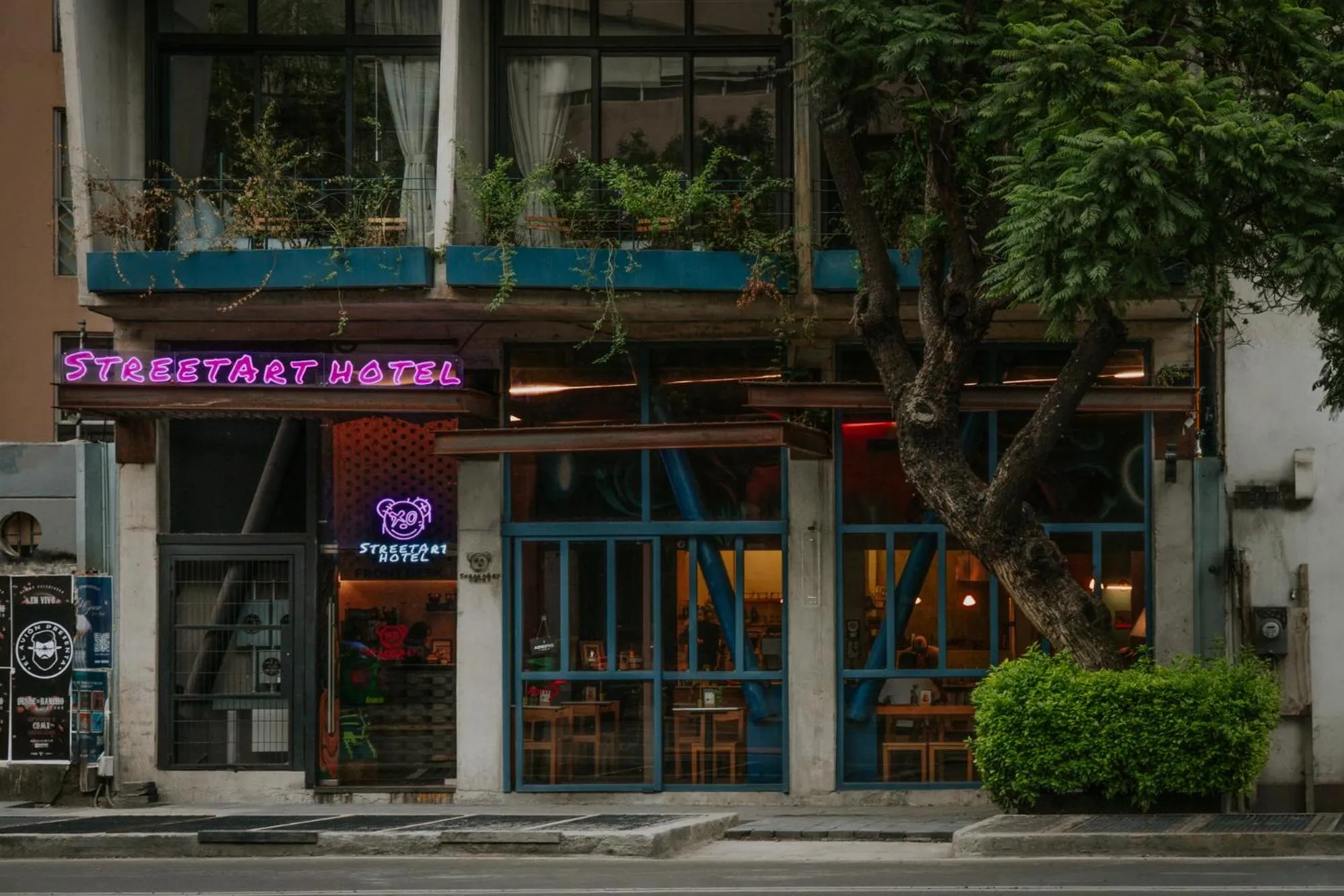 Property building in Street Art Hotel Roma