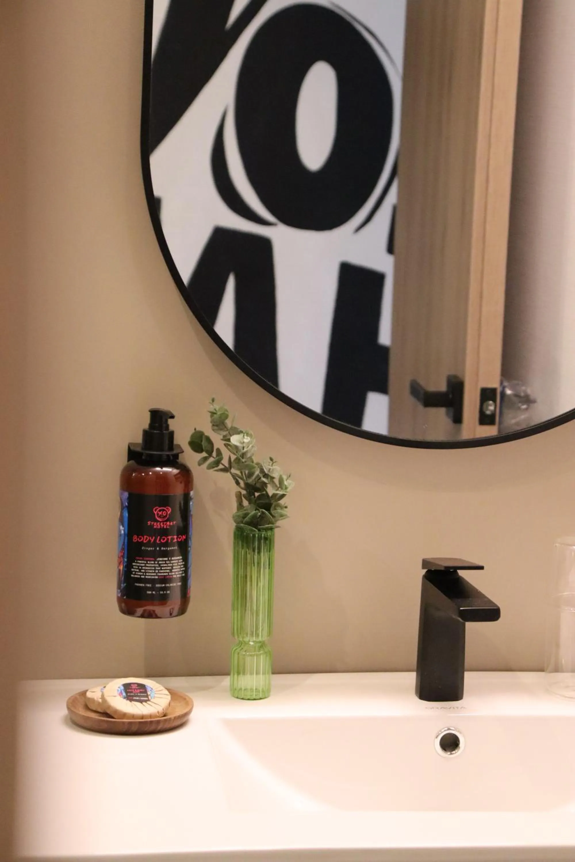 Deluxe King Room in Street Art Hotel Roma