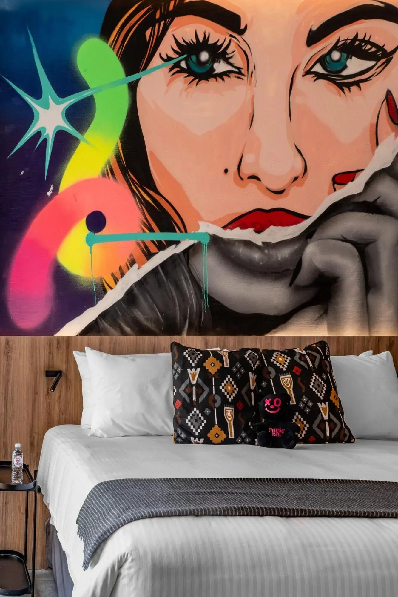 Deluxe Queen Room in Street Art Hotel Roma Deluxe Queen Room in Street Art Hotel Roma