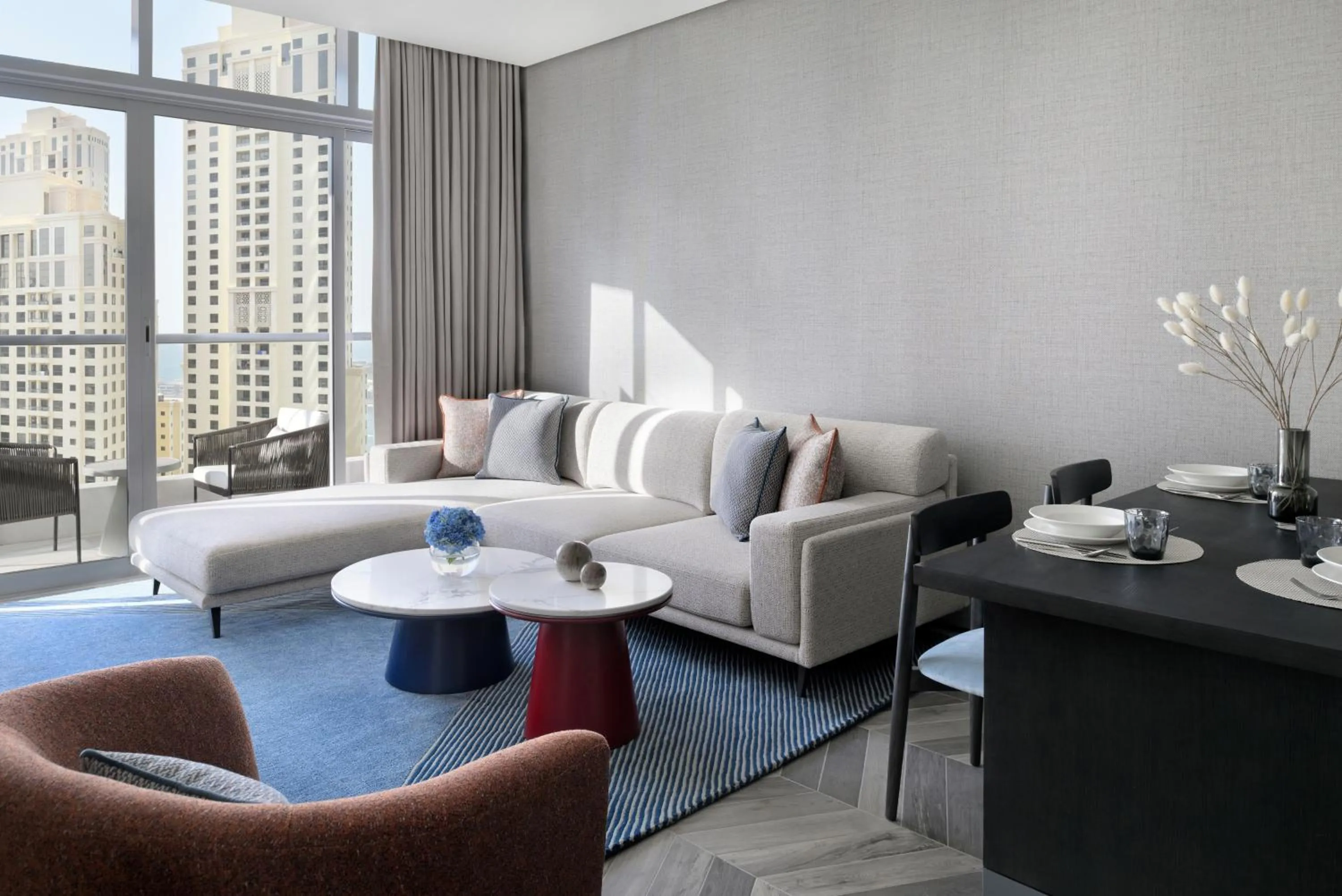 Living room in InterContinental Dubai Marina by IHG