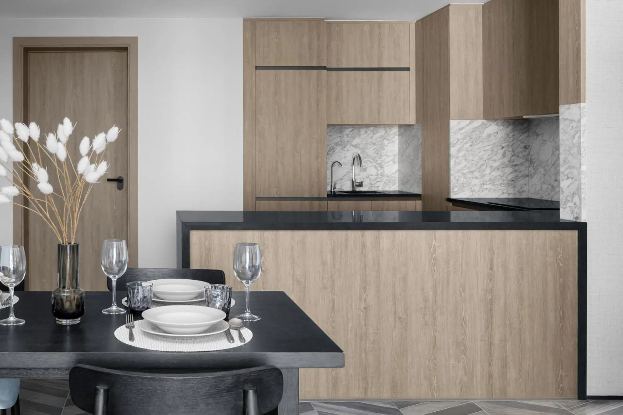 Photo of the whole room in InterContinental Dubai Marina by IHG