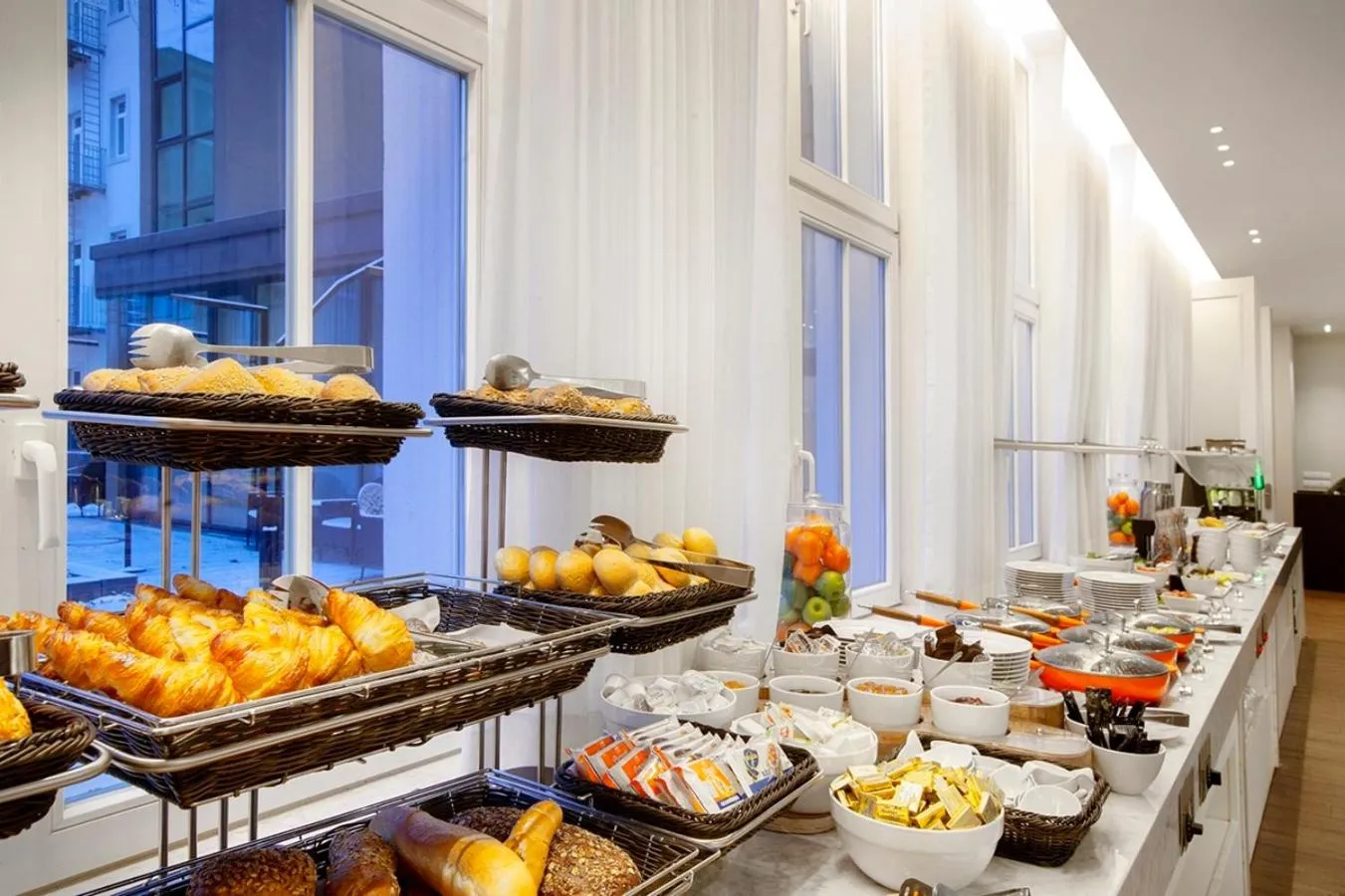 Food and drinks in Holiday Inn Dresden - Am Zwinger by IHG
