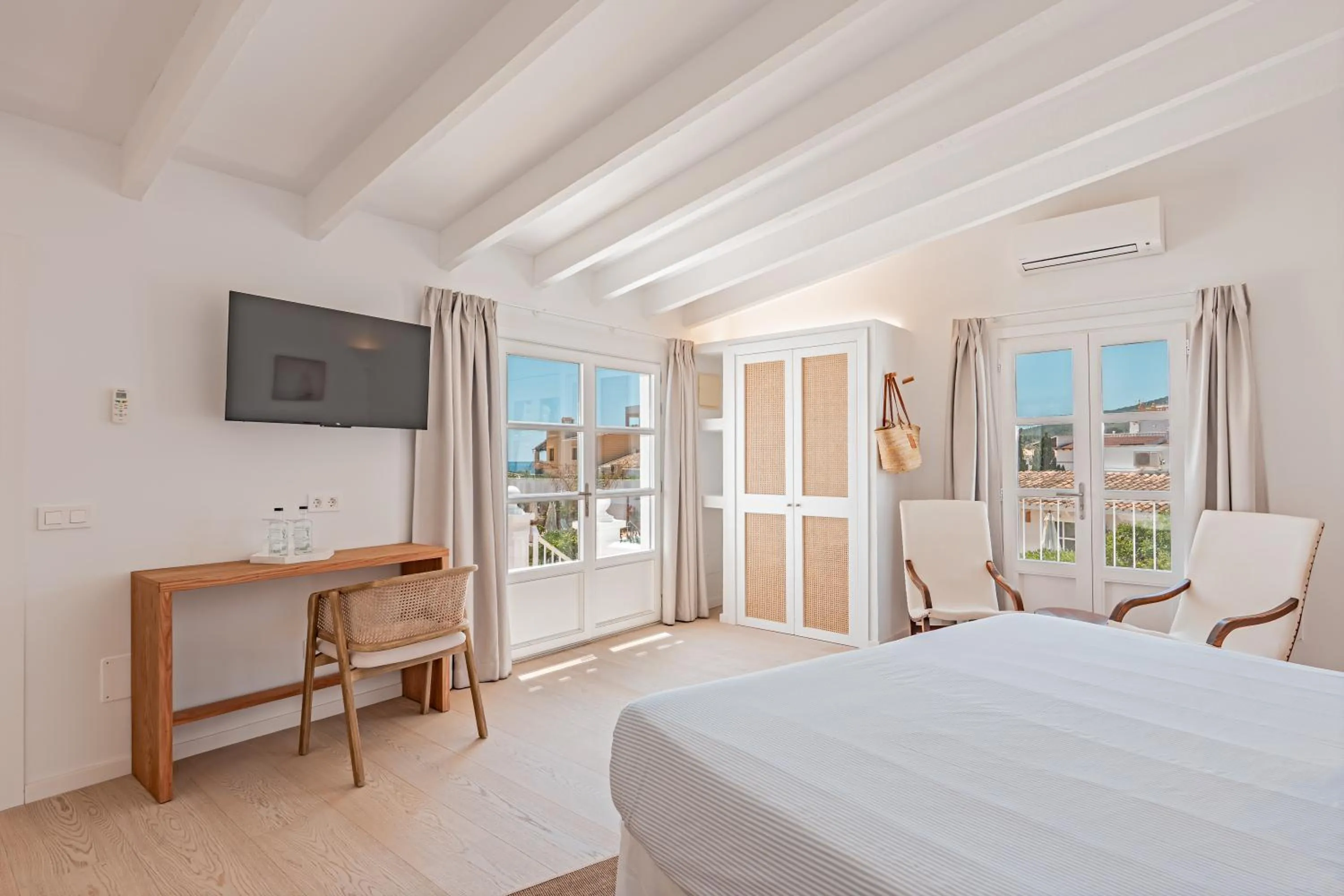 Photo of the whole room, Bed in The Sea Club