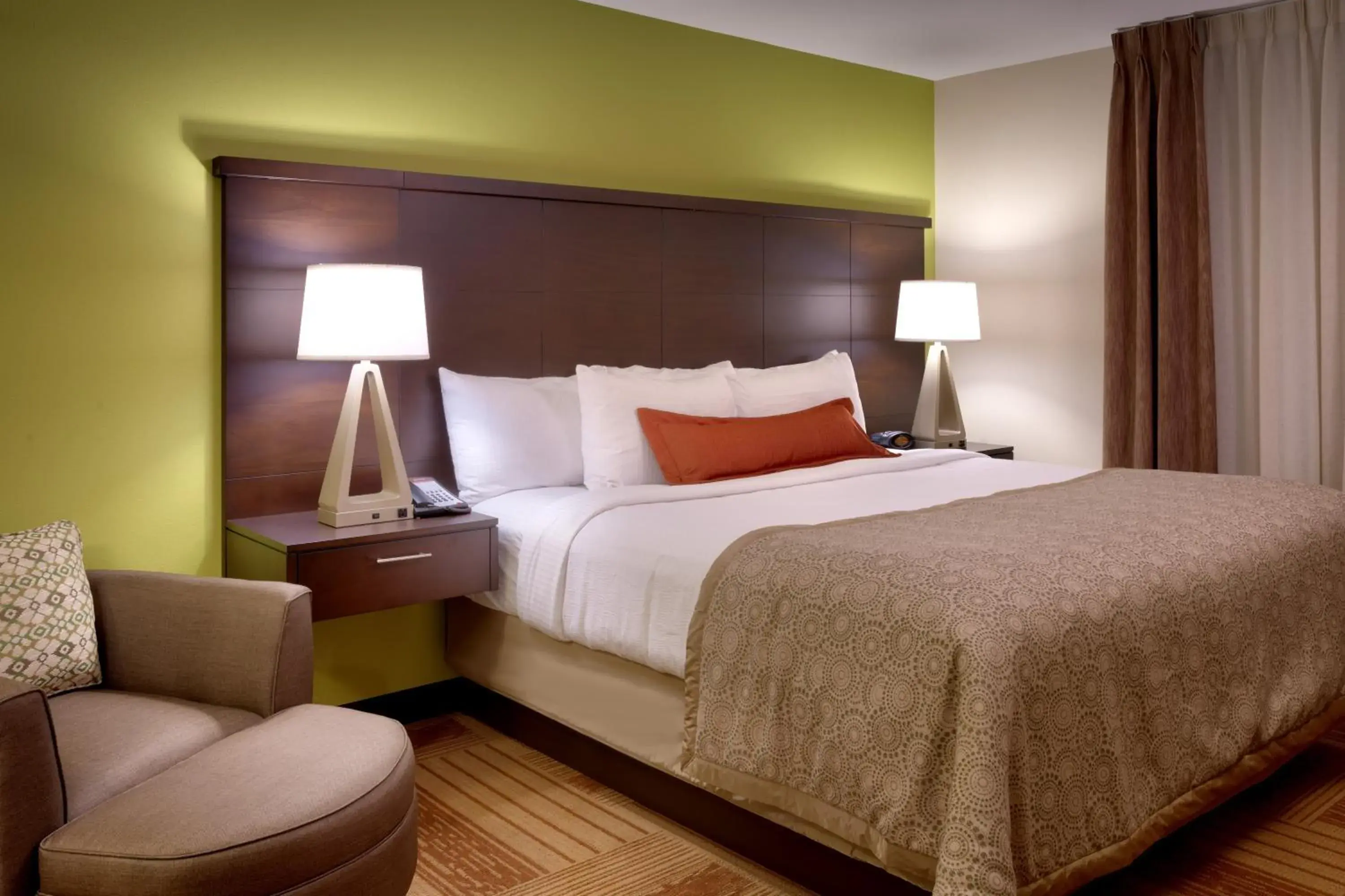 Two-Bedroom Suite with One King and Two Queen Beds - Hearing Accessible in Staybridge Suites Cheyenne by IHG Two-Bedroom Suite with One King and Two Queen Beds - Hearing Accessible in Staybridge Suites Cheyenne by IHG