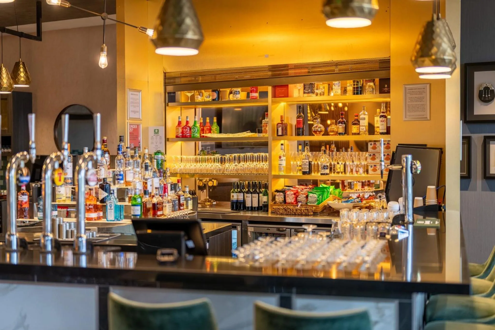 Restaurant/places to eat in Crowne Plaza Aberdeen Airport by IHG