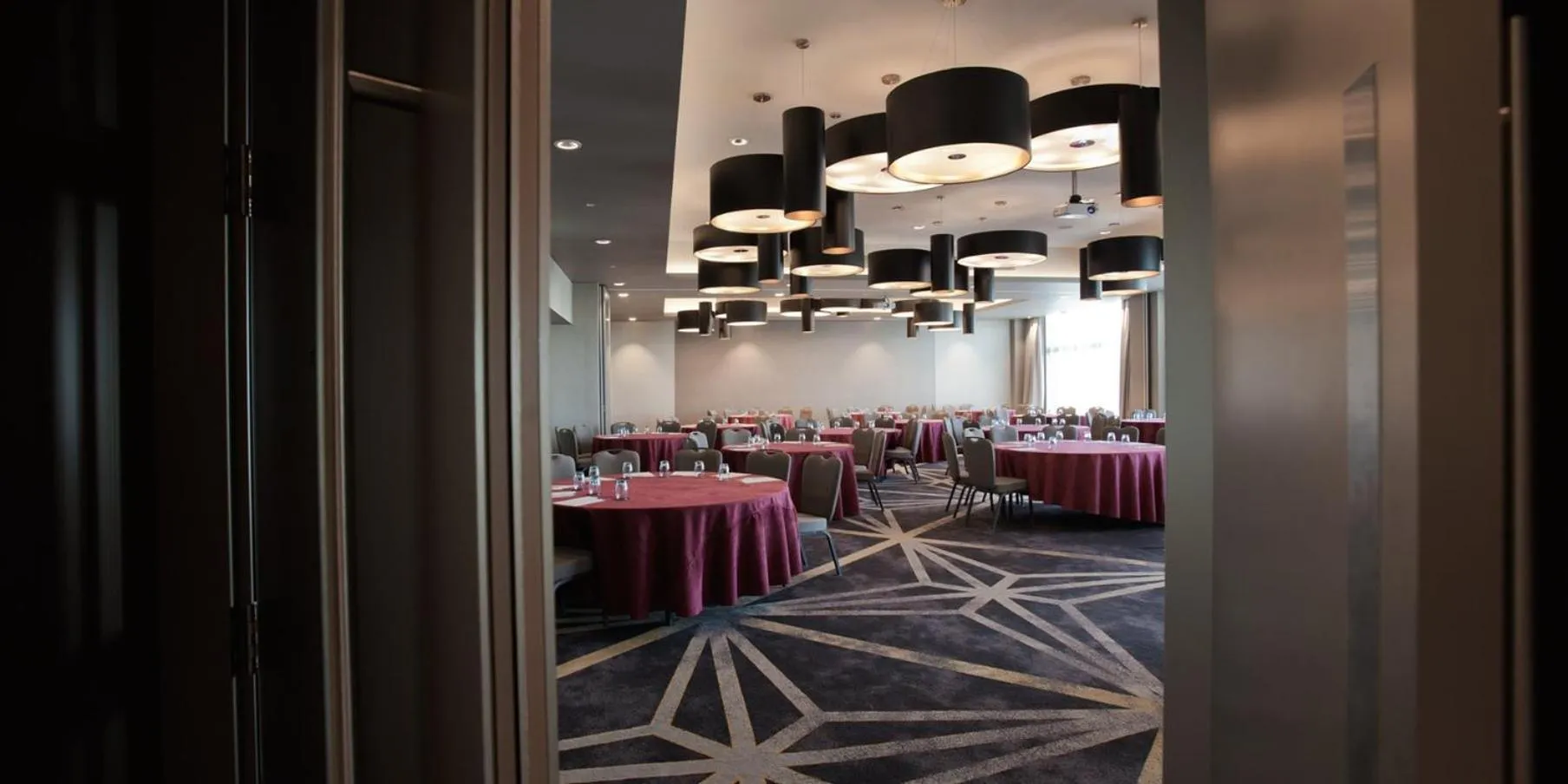 Meeting/conference room in Crowne Plaza Aberdeen Airport by IHG