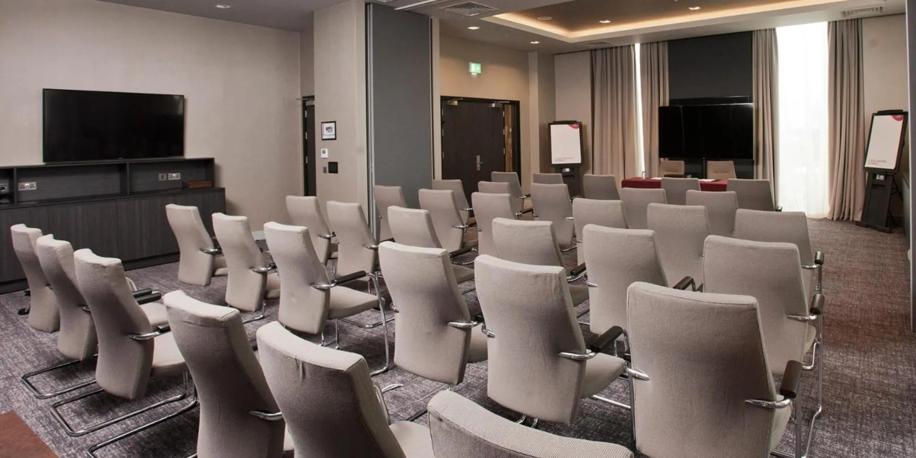 Meeting/conference room in Crowne Plaza Aberdeen Airport by IHG