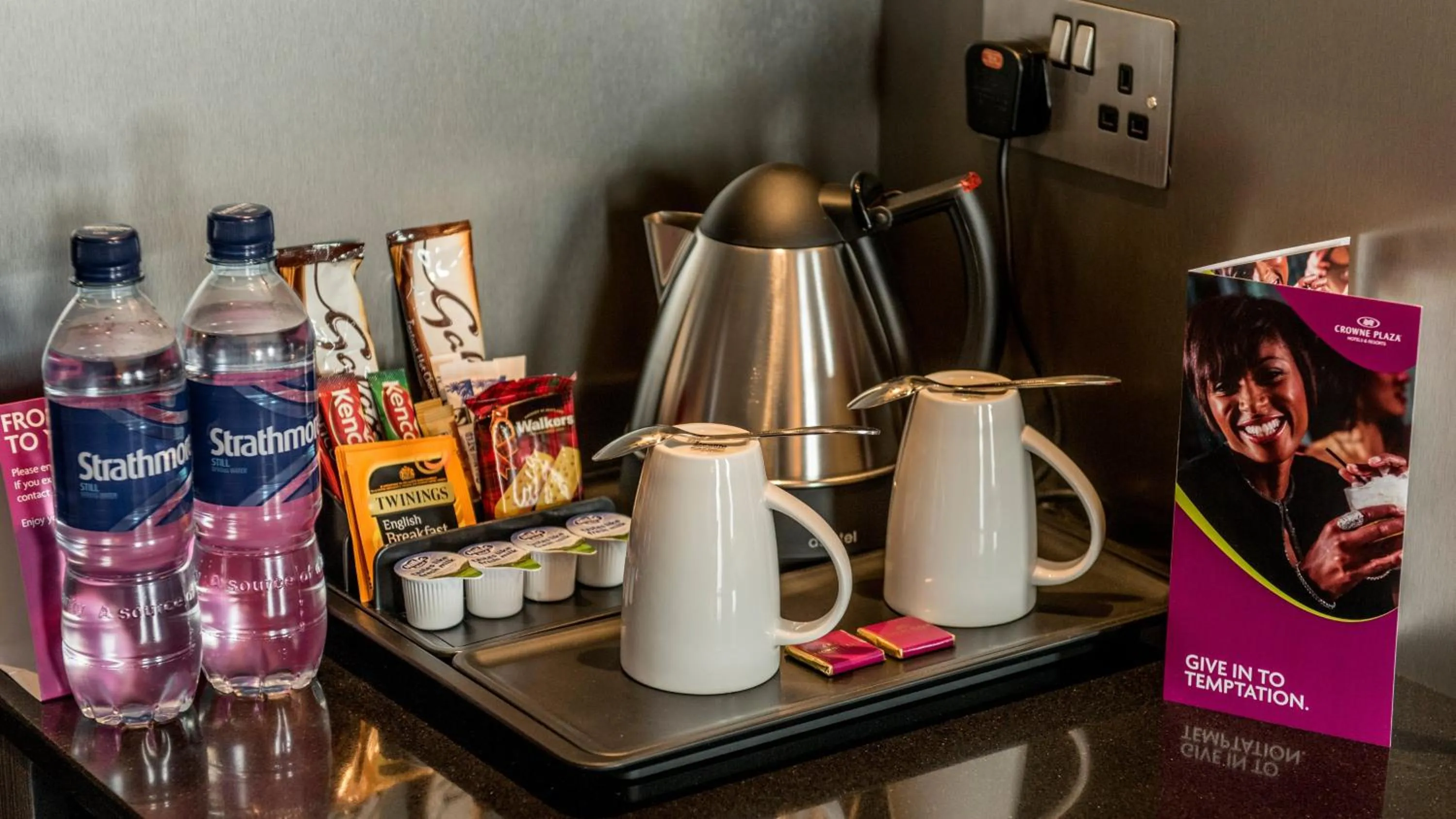 Photo of the whole room in Crowne Plaza Aberdeen Airport by IHG