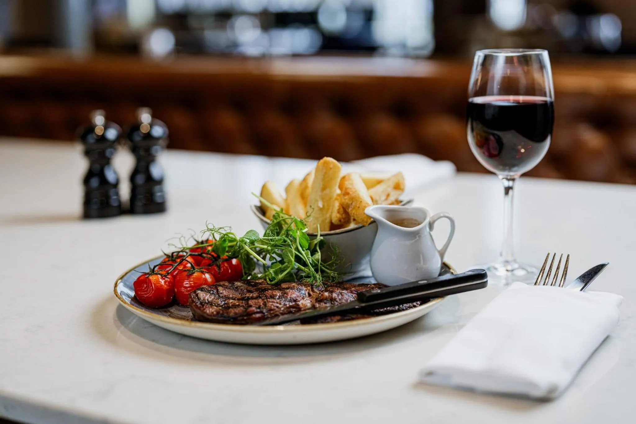 Restaurant/places to eat in Crowne Plaza Aberdeen Airport by IHG