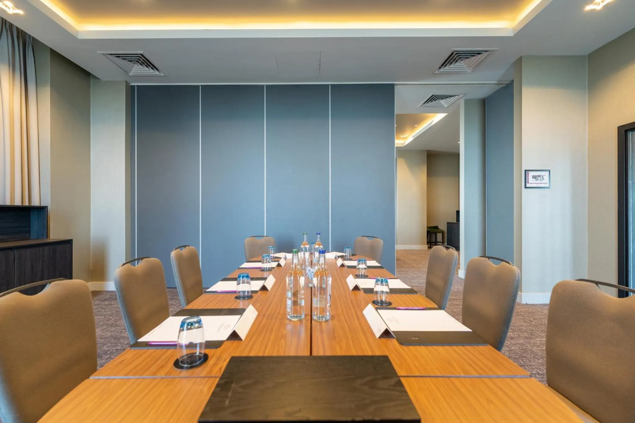 Meeting/conference room in Crowne Plaza Aberdeen Airport by IHG