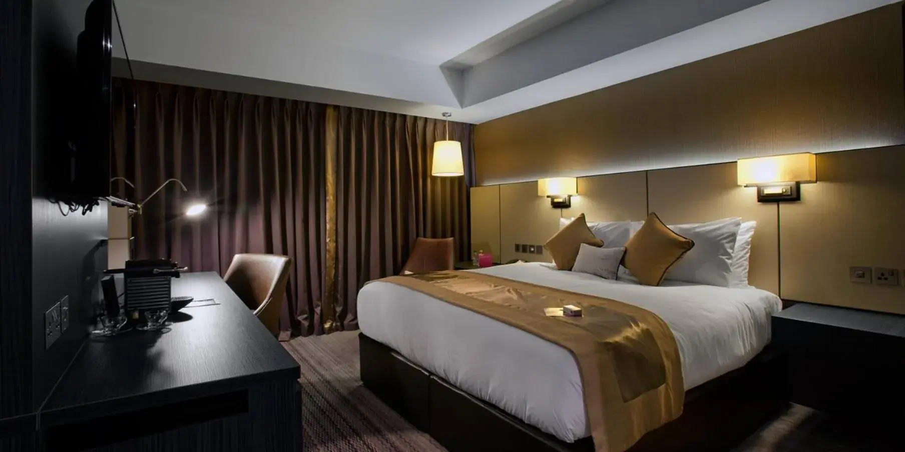 Premium King Room in Crowne Plaza Aberdeen Airport by IHG Premium King Room in Crowne Plaza Aberdeen Airport by IHG