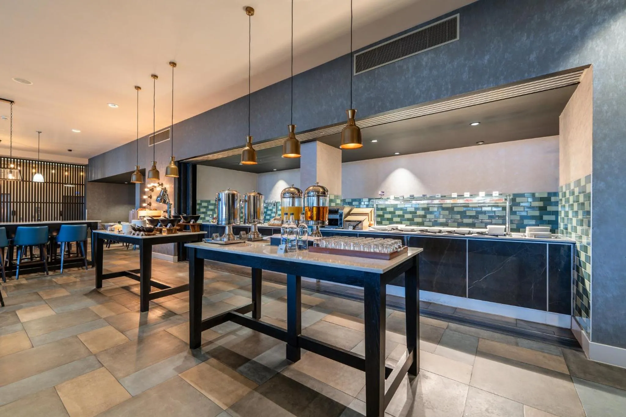 Breakfast in Crowne Plaza Aberdeen Airport by IHG