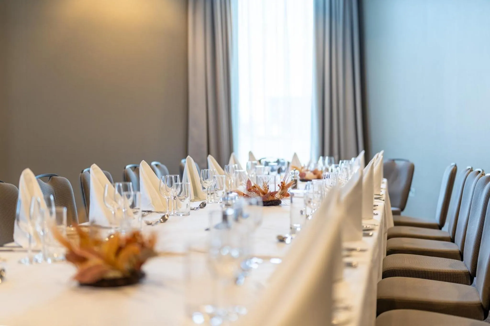 Restaurant/places to eat in Crowne Plaza Aberdeen Airport by IHG