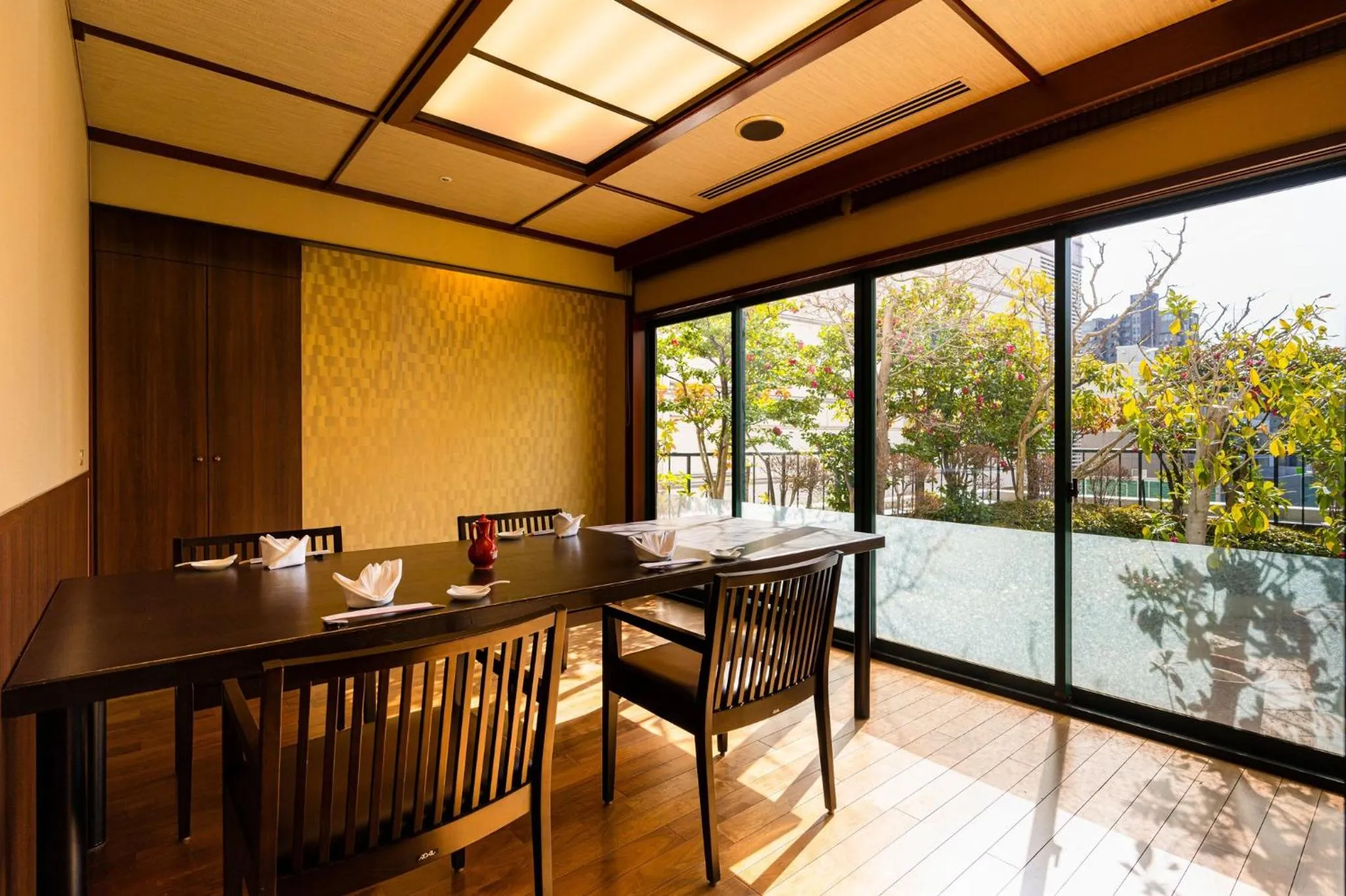 Restaurant/places to eat in ANA Crowne Plaza Matsuyama by IHG