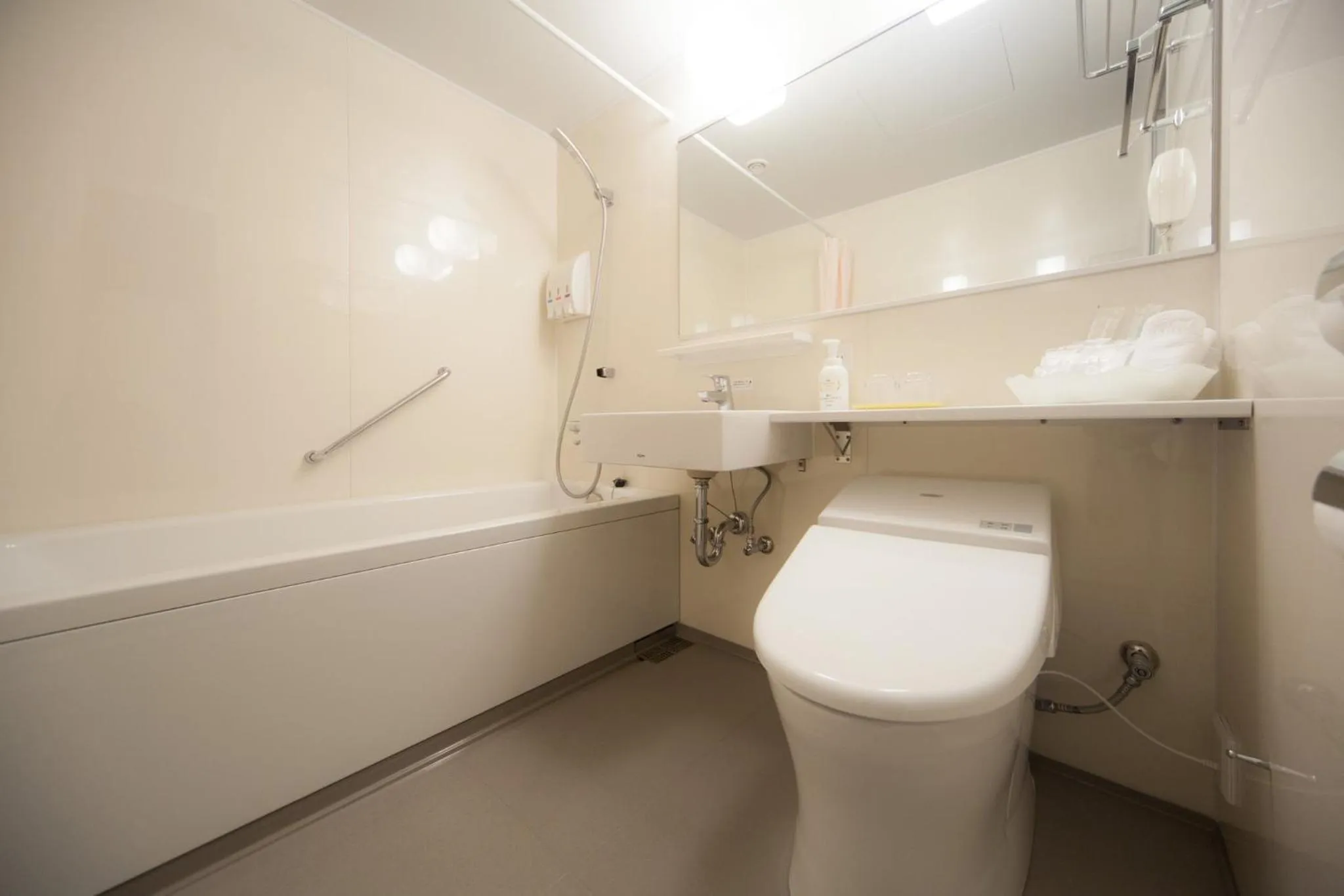 Bathroom in ANA Crowne Plaza Matsuyama by IHG