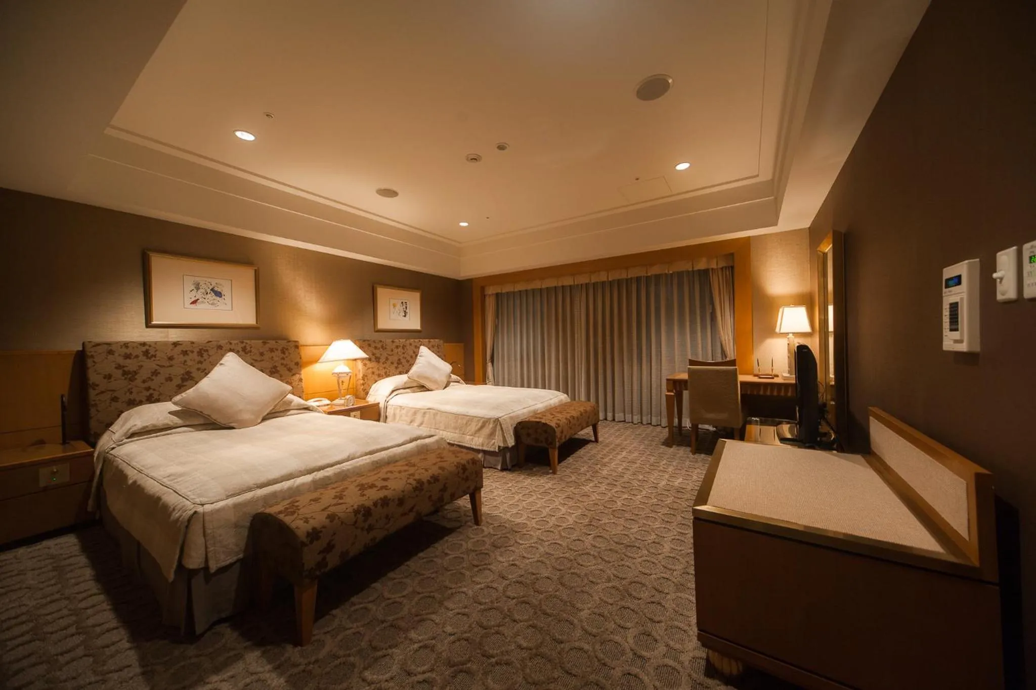 Photo of the whole room, Bed in ANA Crowne Plaza Matsuyama by IHG