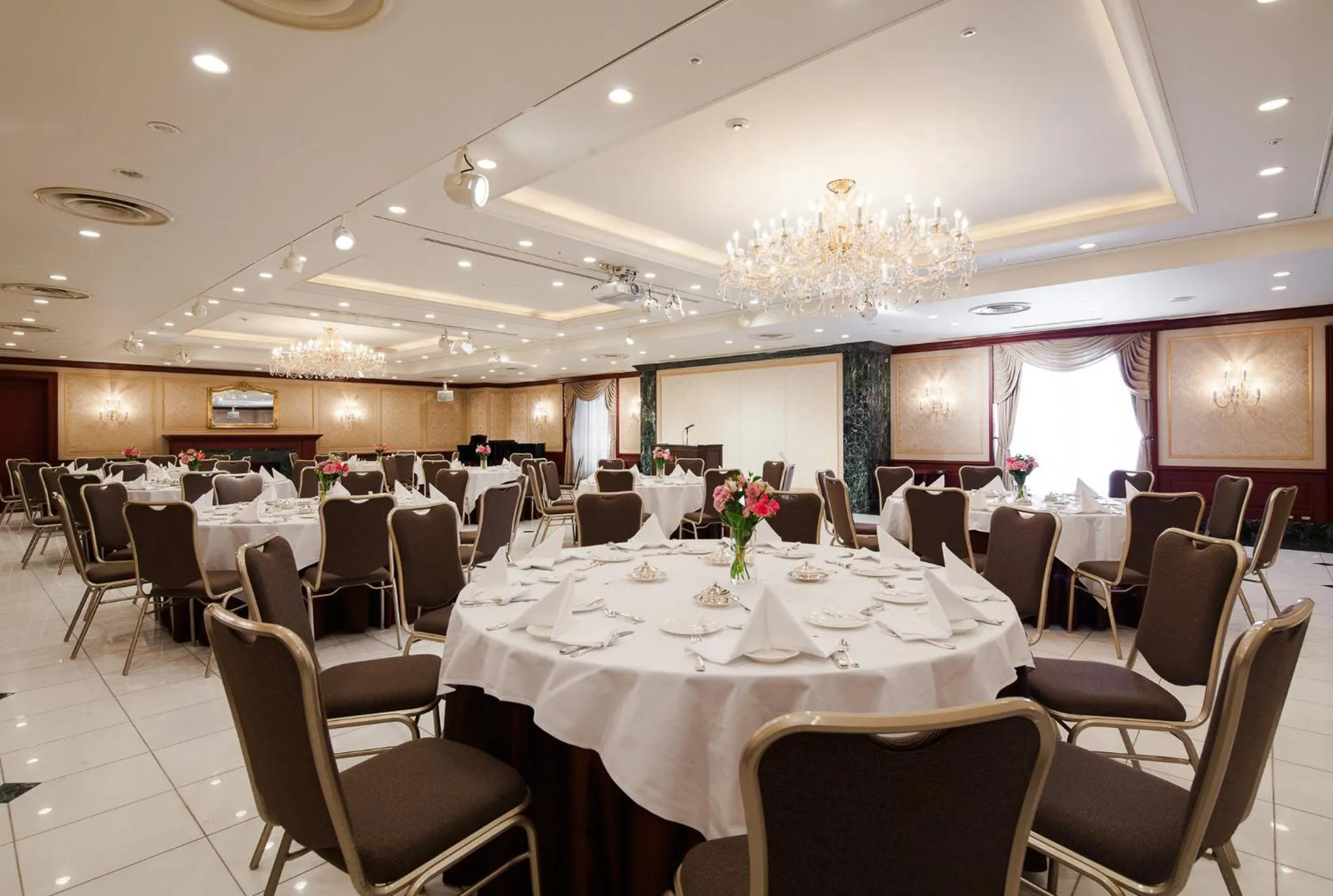 Banquet/Function facilities in ANA Crowne Plaza Matsuyama by IHG