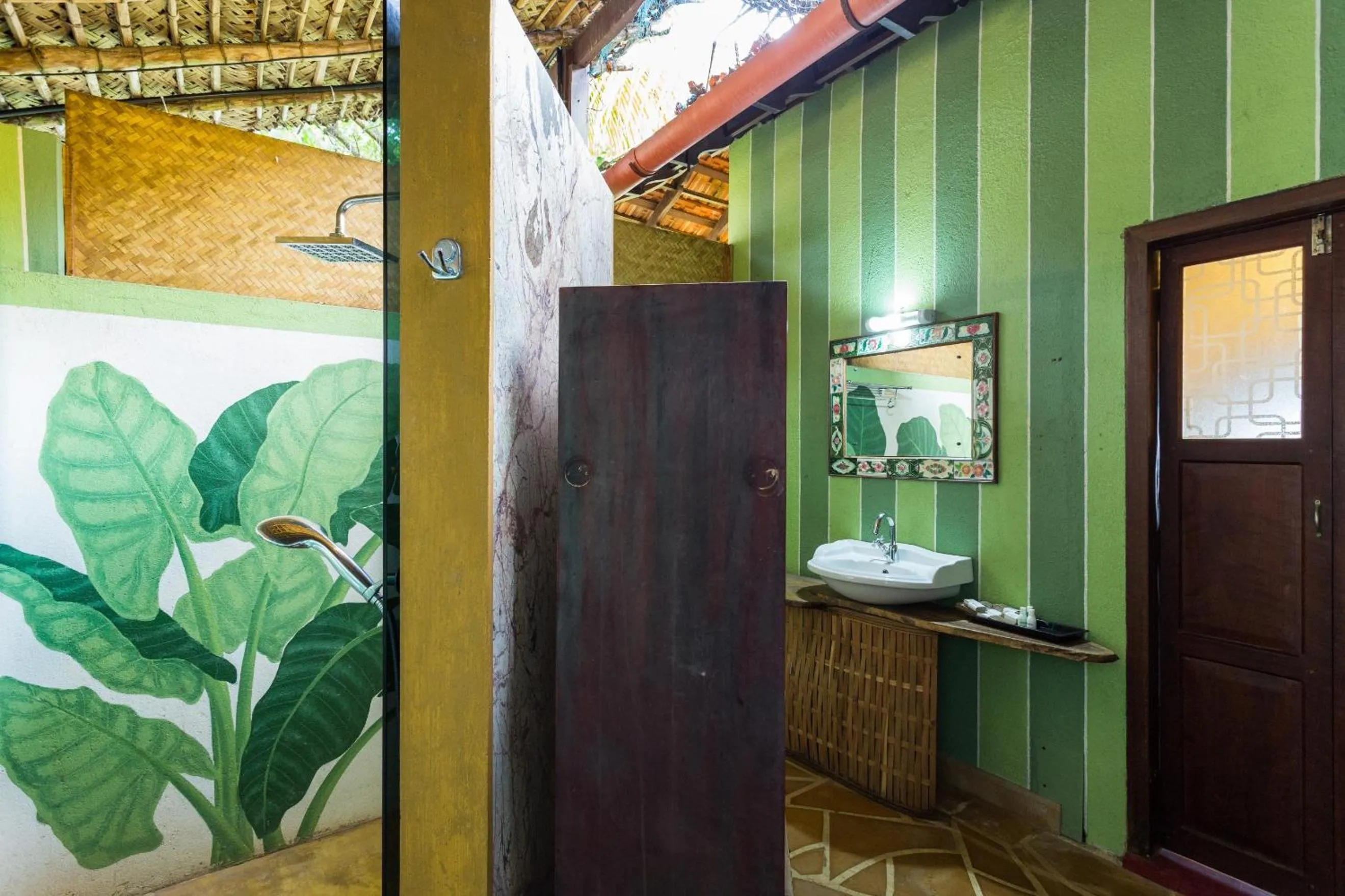 Day in Azure Tides Marari