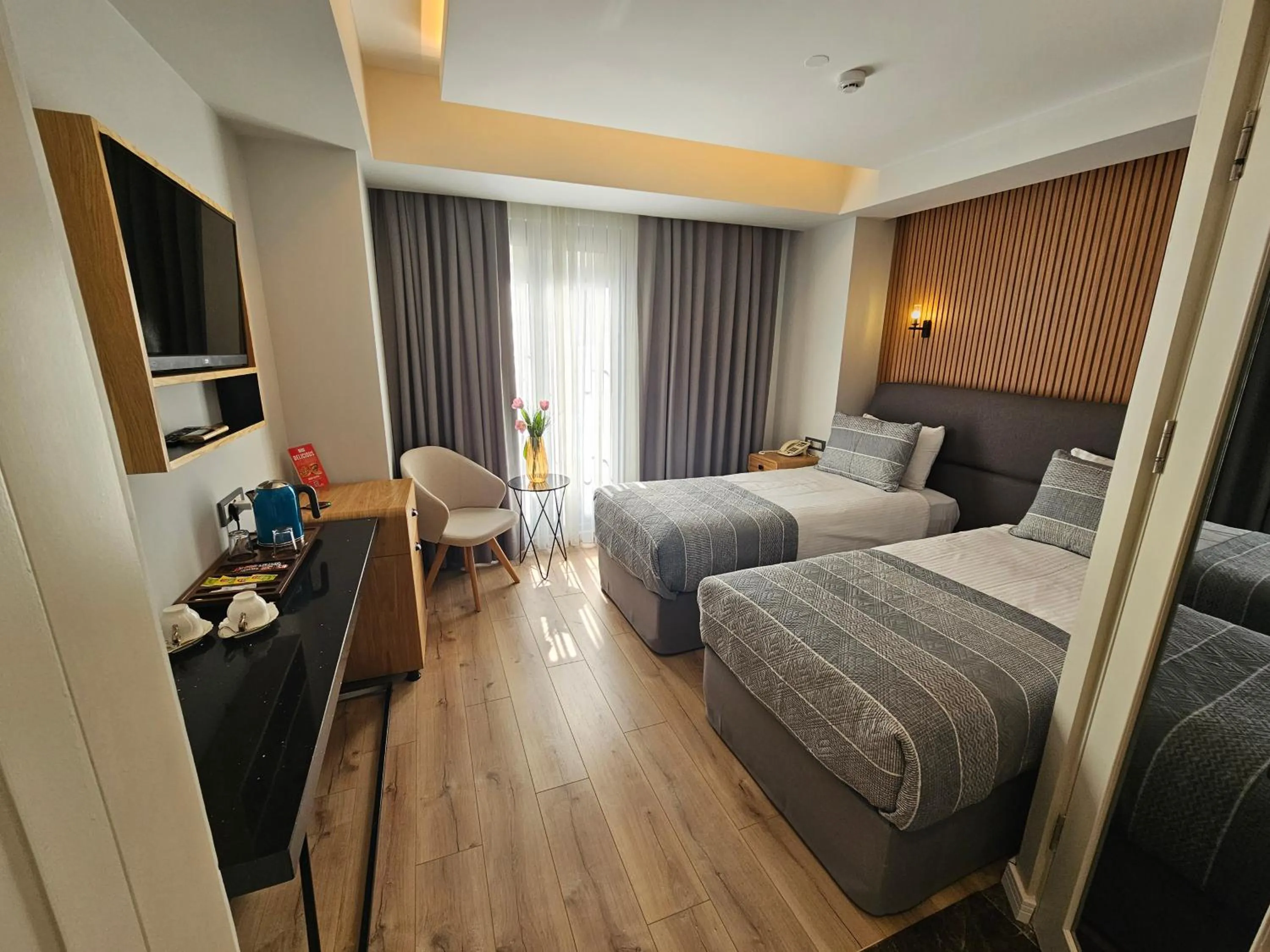 Photo of the whole room, Bed in Anthemis Hotel