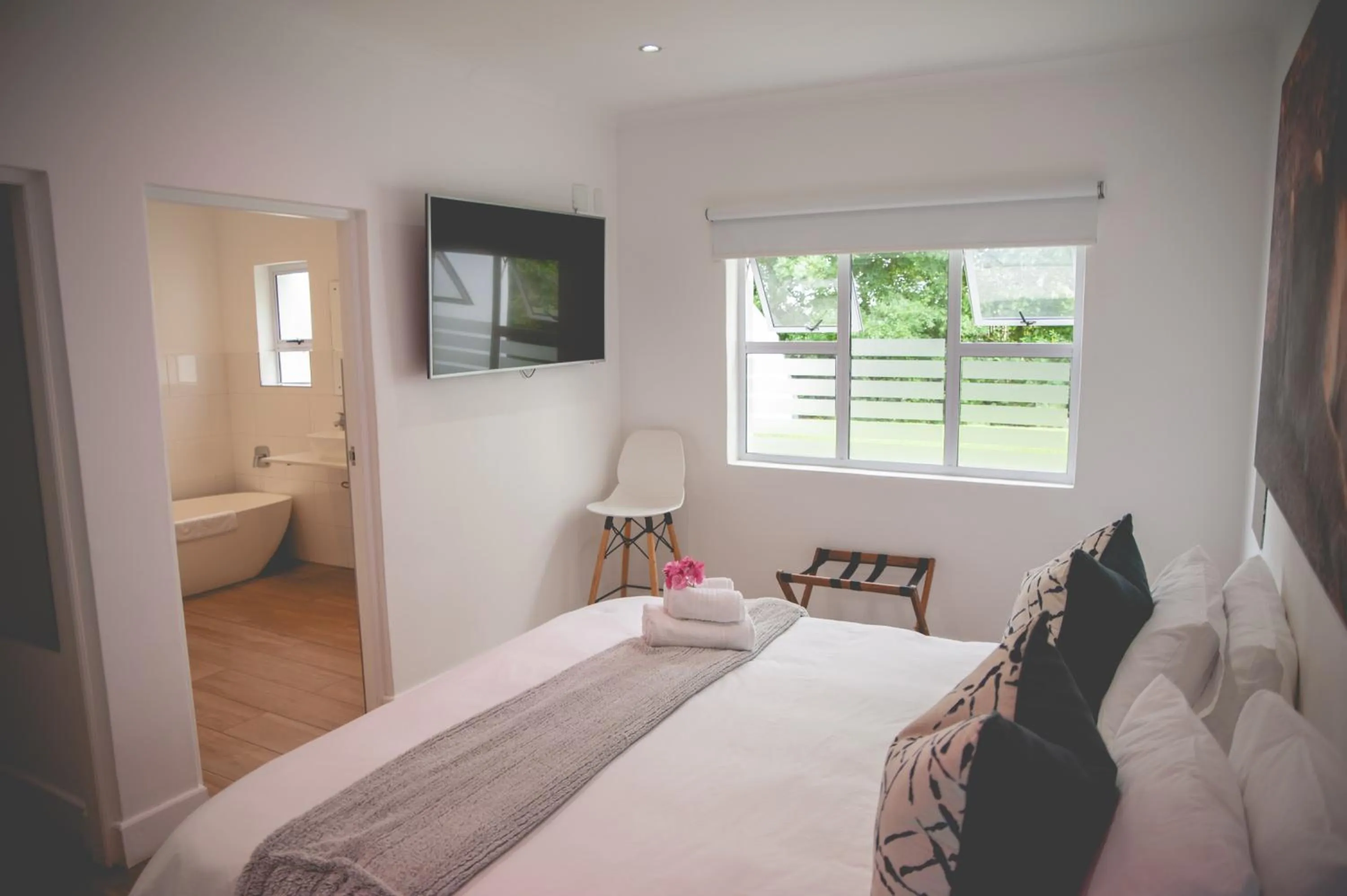 Bed in theLAB Franschhoek