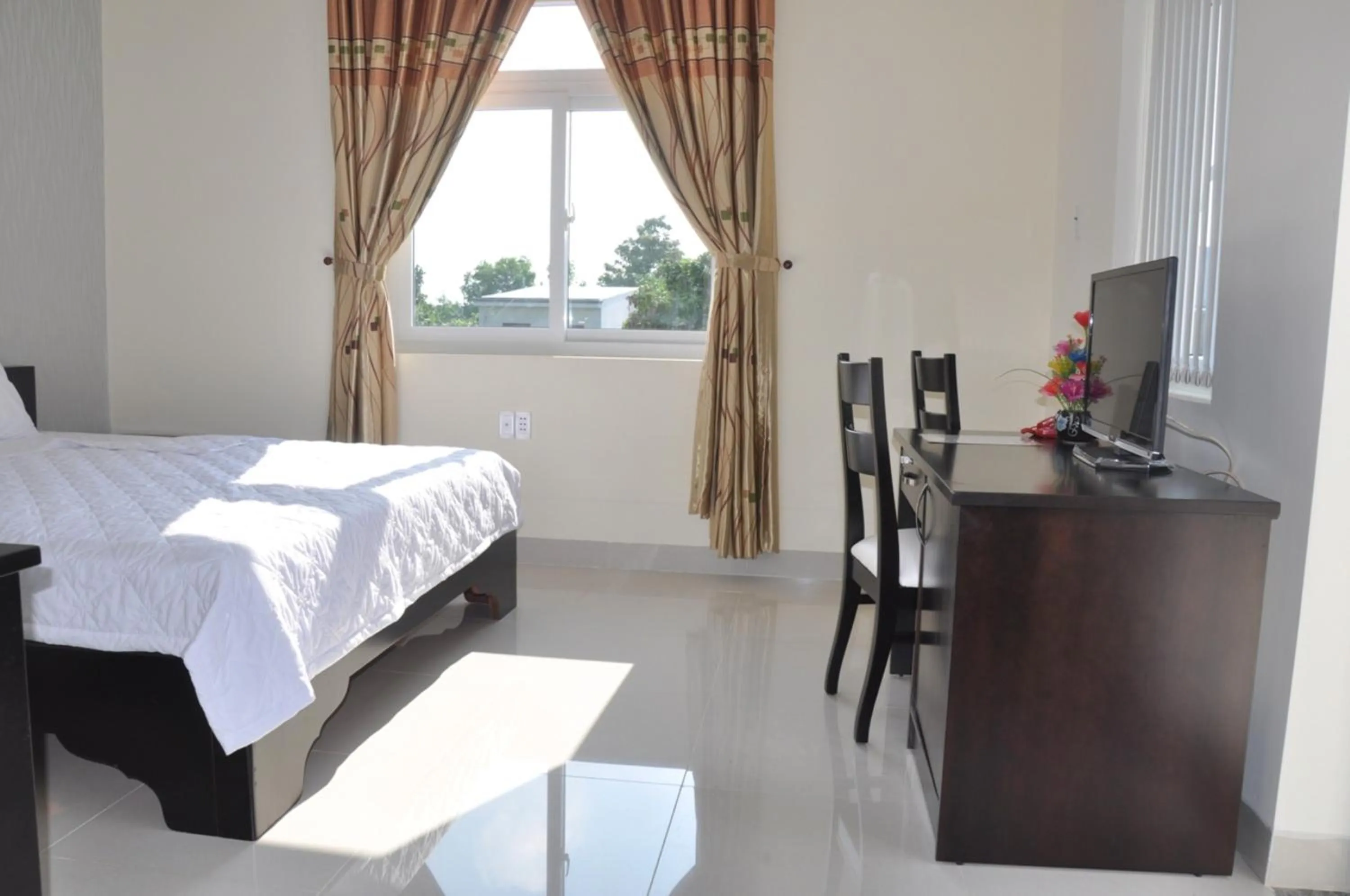 Photo of the whole room, Bed in Tan Duy Hotel