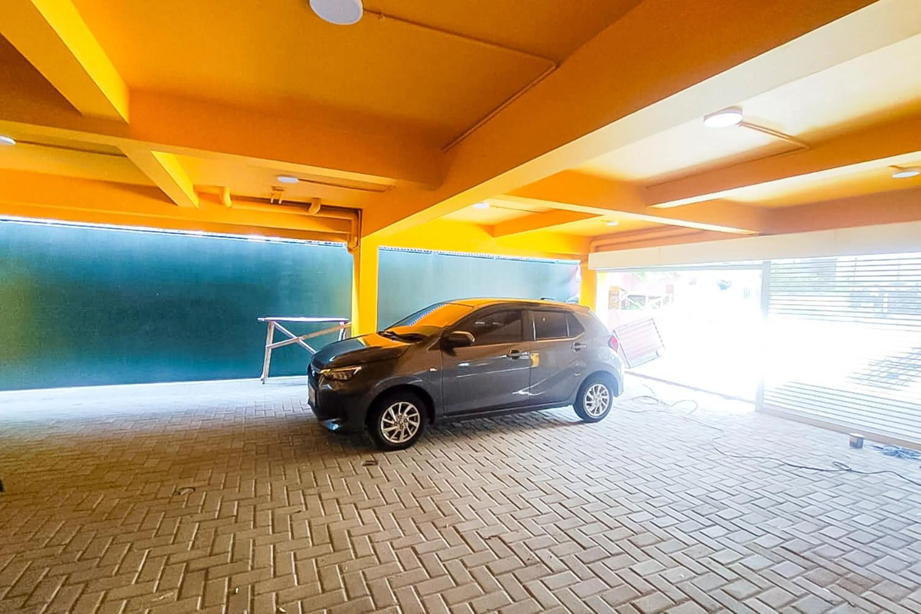 Parking in Sans Hotel Bogor