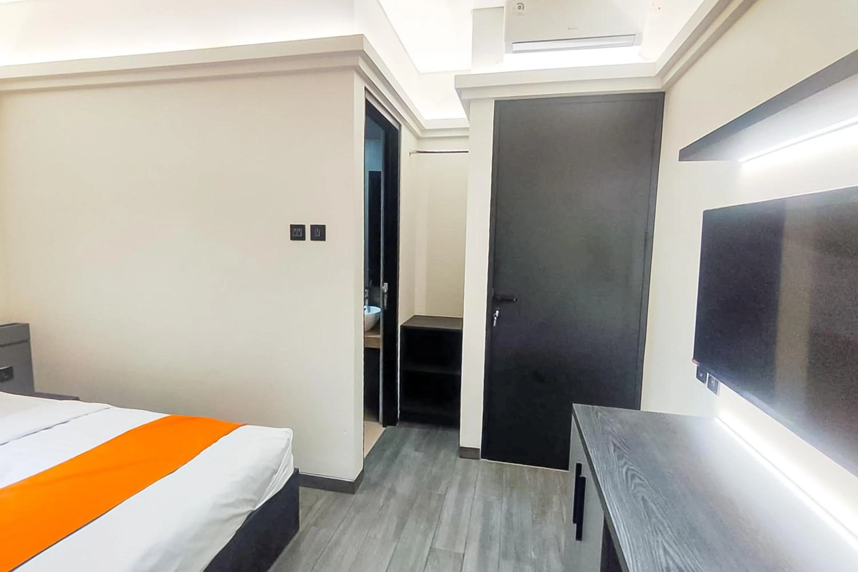 Bedroom, Bed in Sans Hotel Bogor