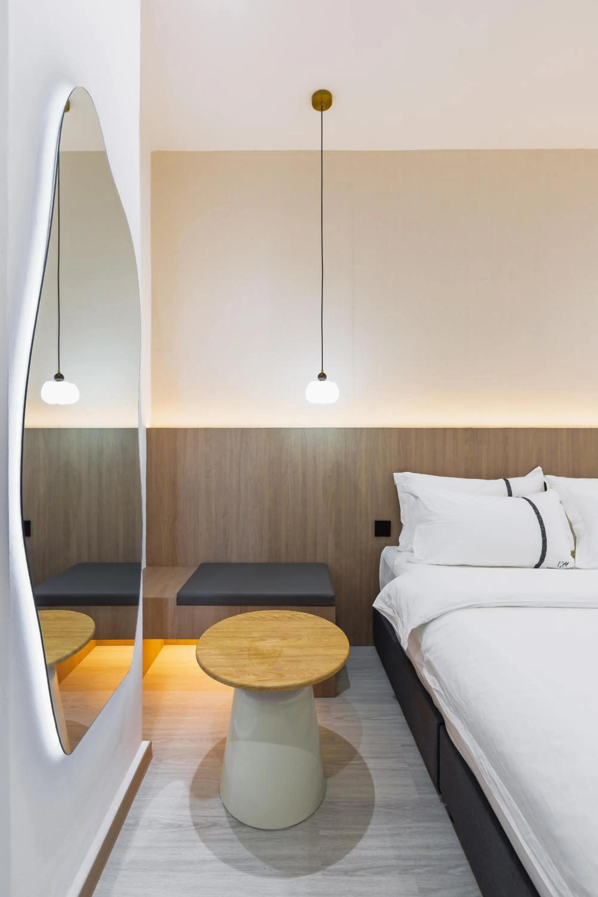 Bed in Edenwood Hotel