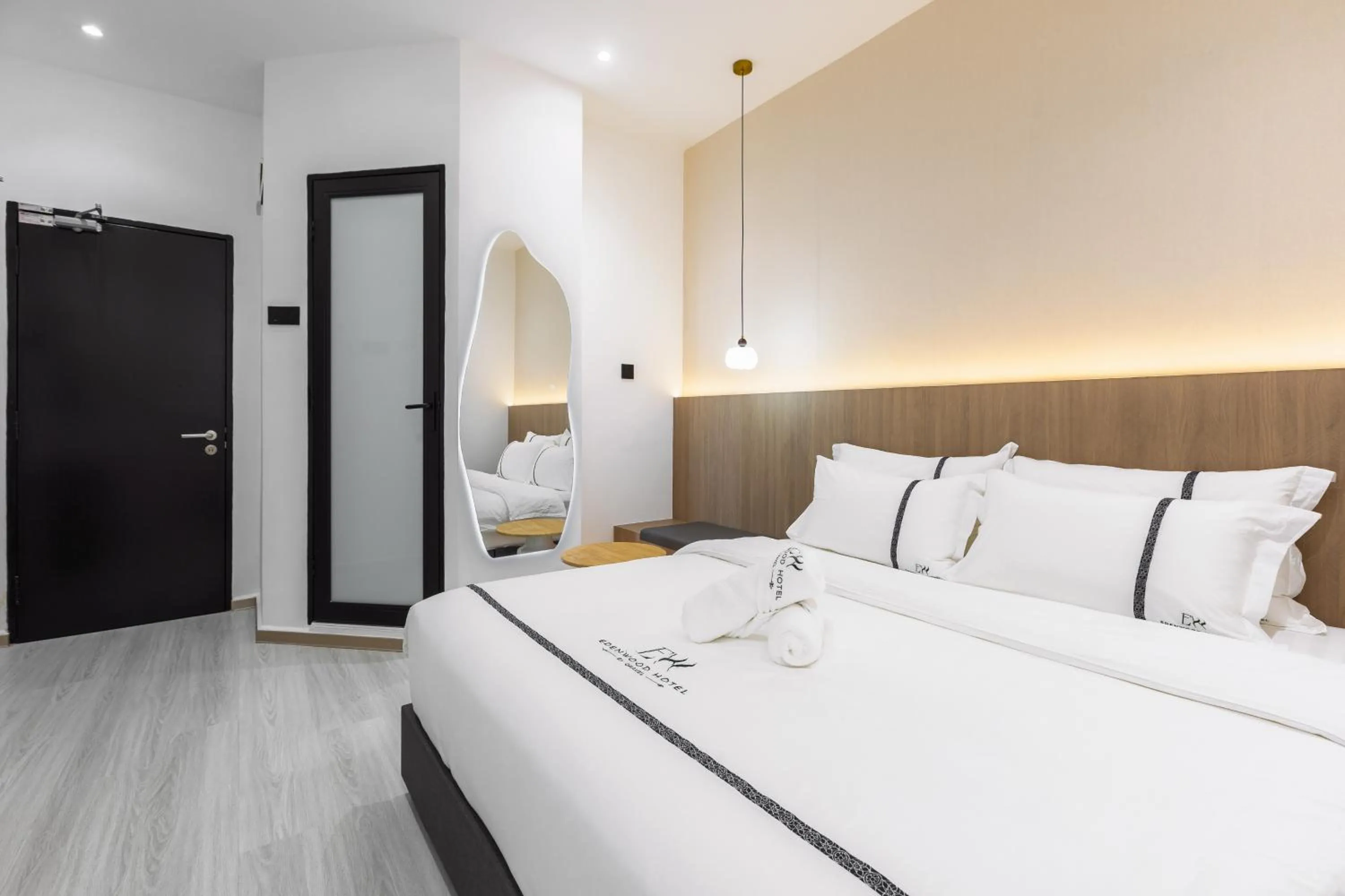 Bed in Edenwood Hotel