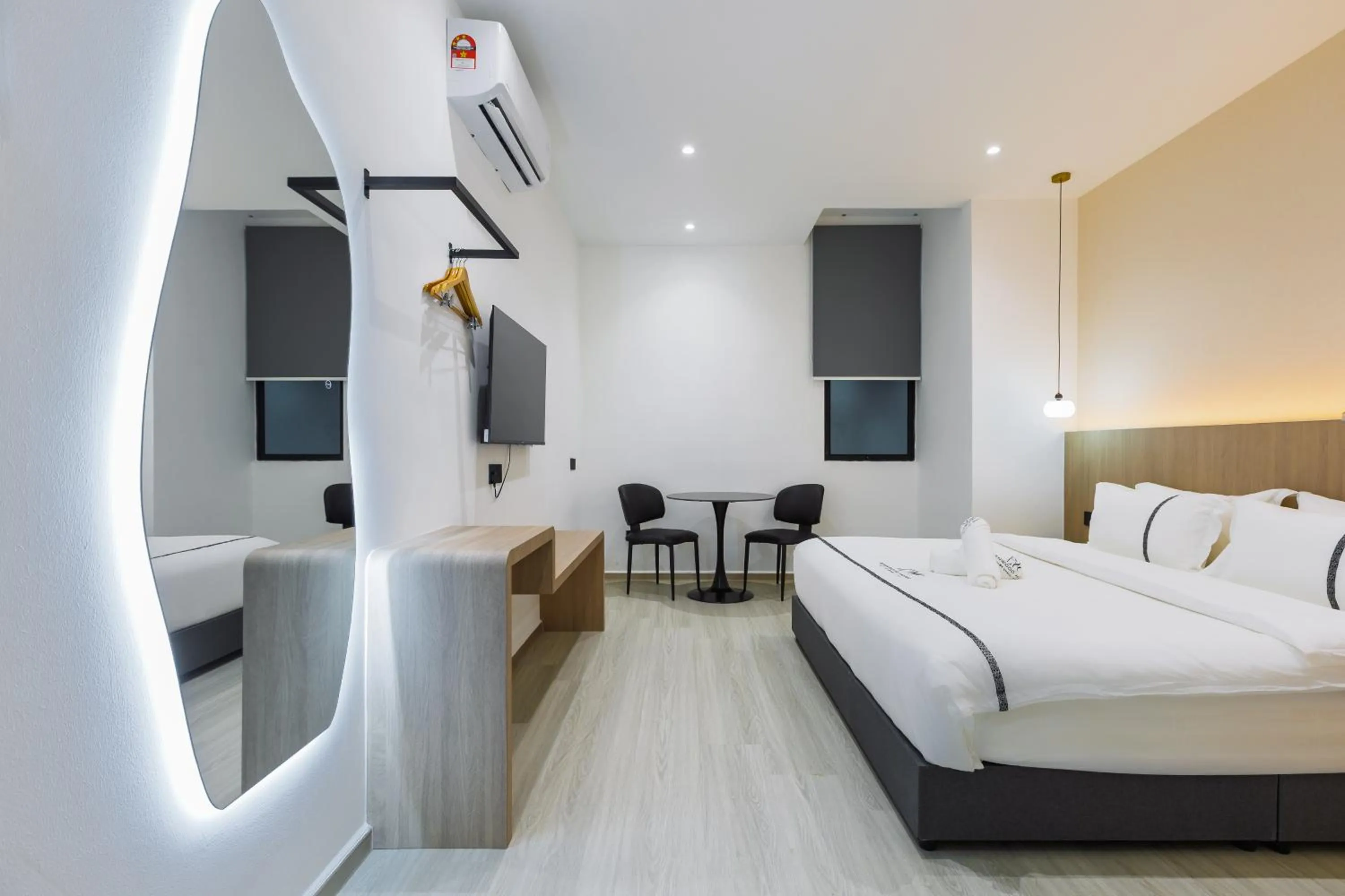 Bed in Edenwood Hotel