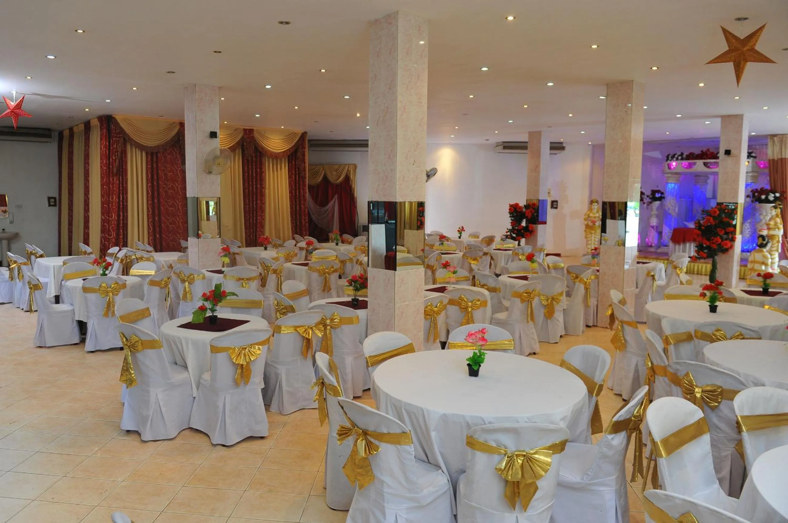 Banquet/Function facilities in Hotel Nelly Vavuniya