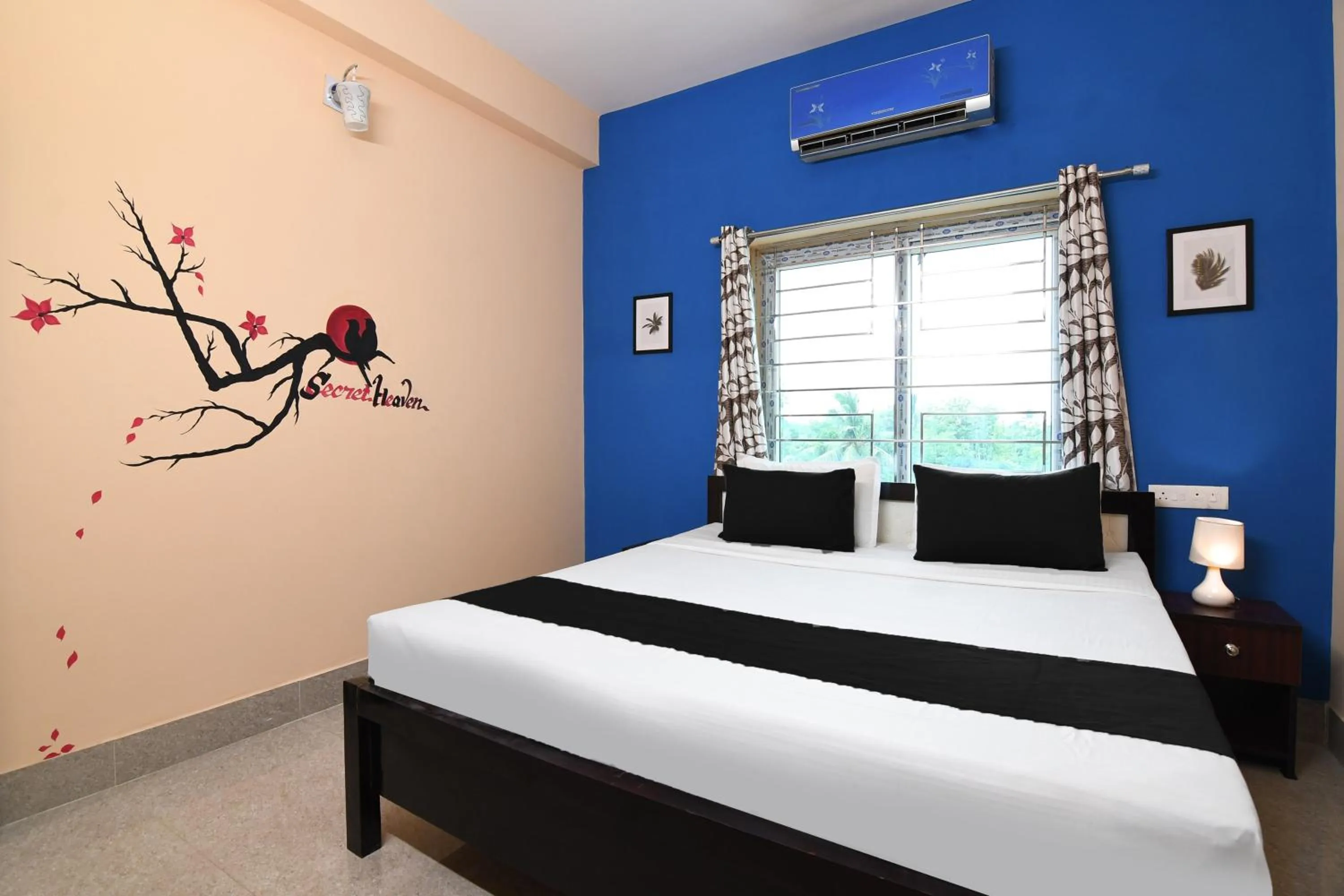 Bedroom, Bed in Hotel O Secret Heaven