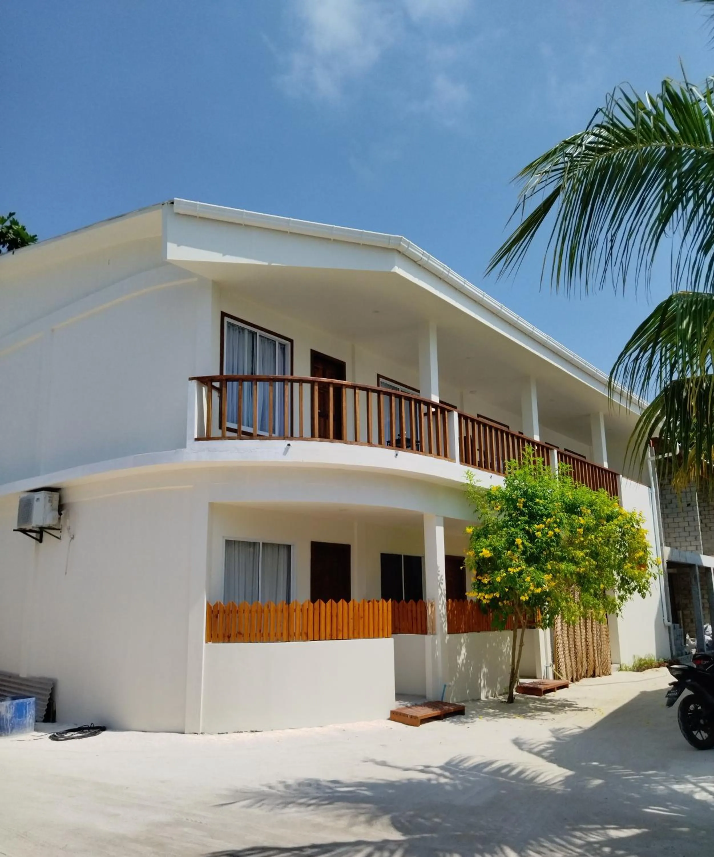 Property building in Horizon Dhigurah