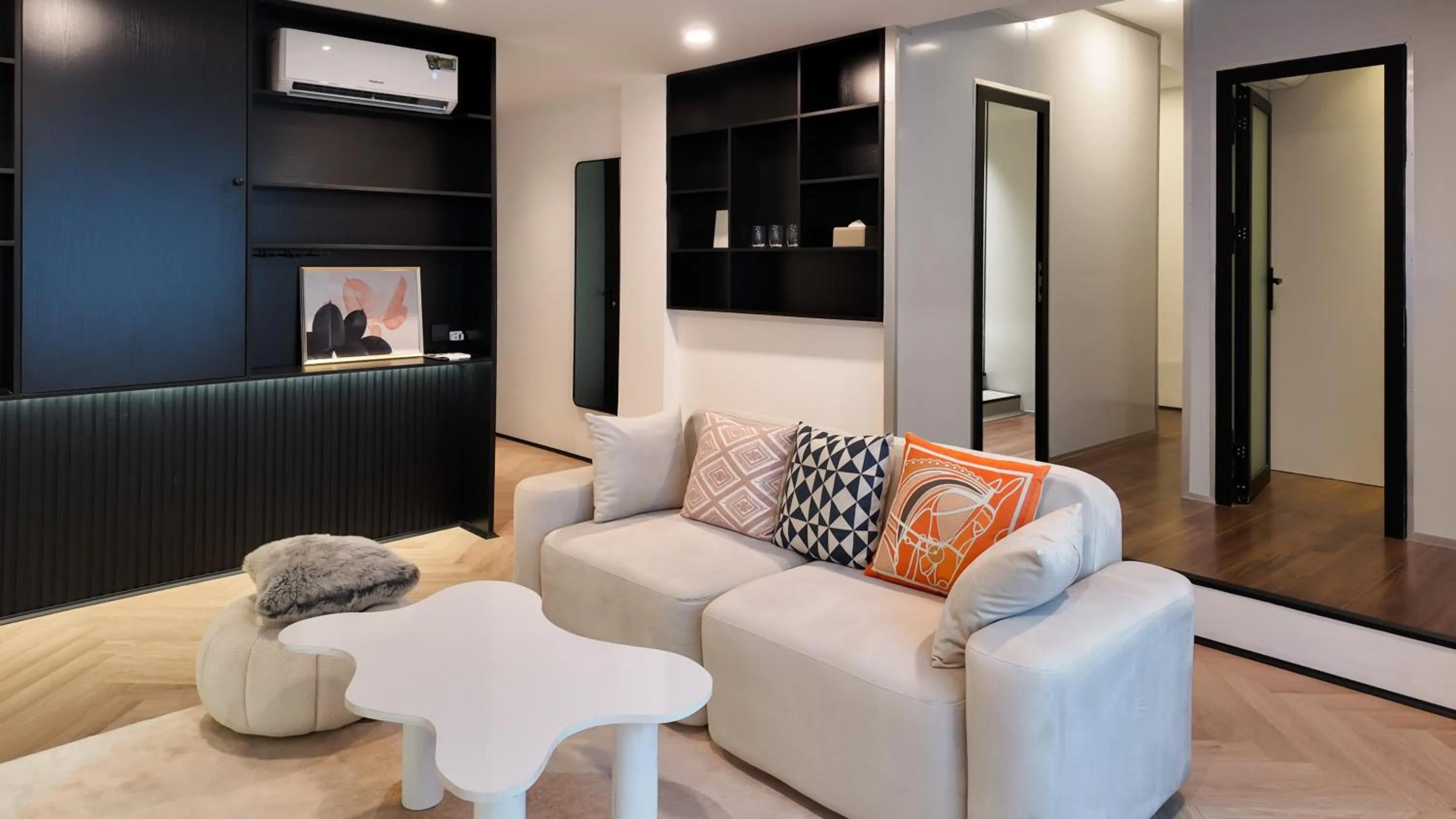 Metrolux City Contemporary Hotel