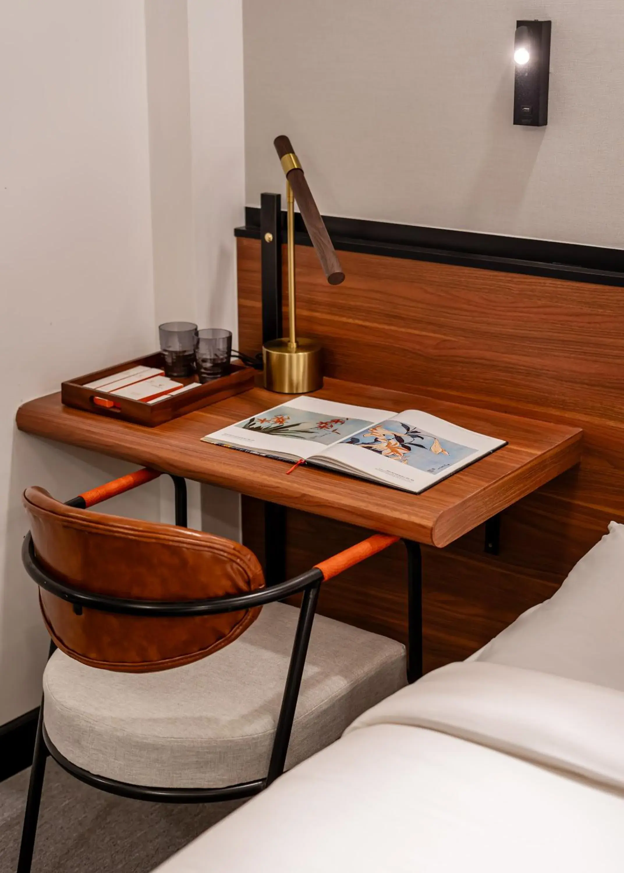 Superior Twin Room in Metrolux City Contemporary Hotel Superior Twin Room in Metrolux City Contemporary Hotel