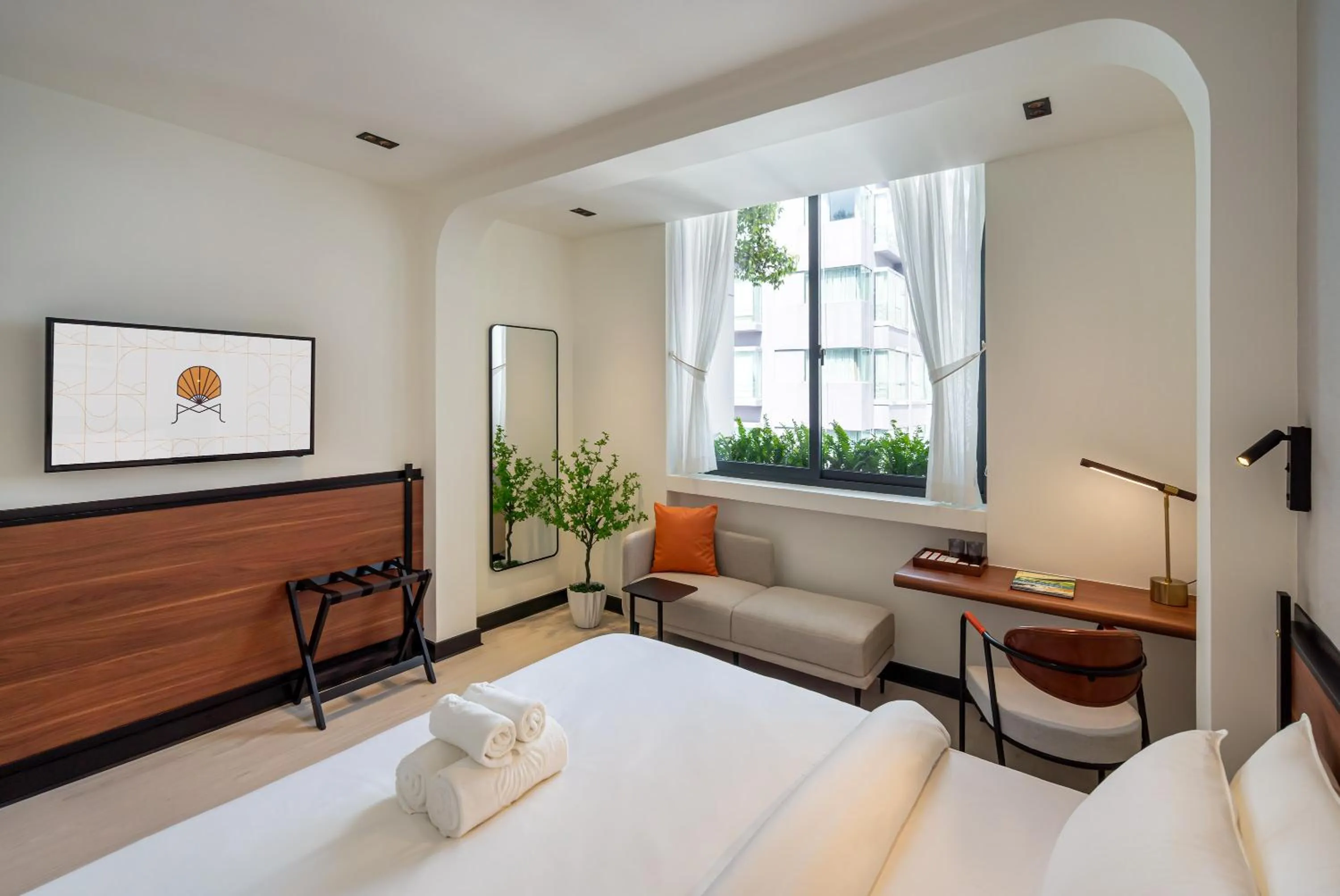 Photo of the whole room, Bed in Metrolux City Contemporary Hotel