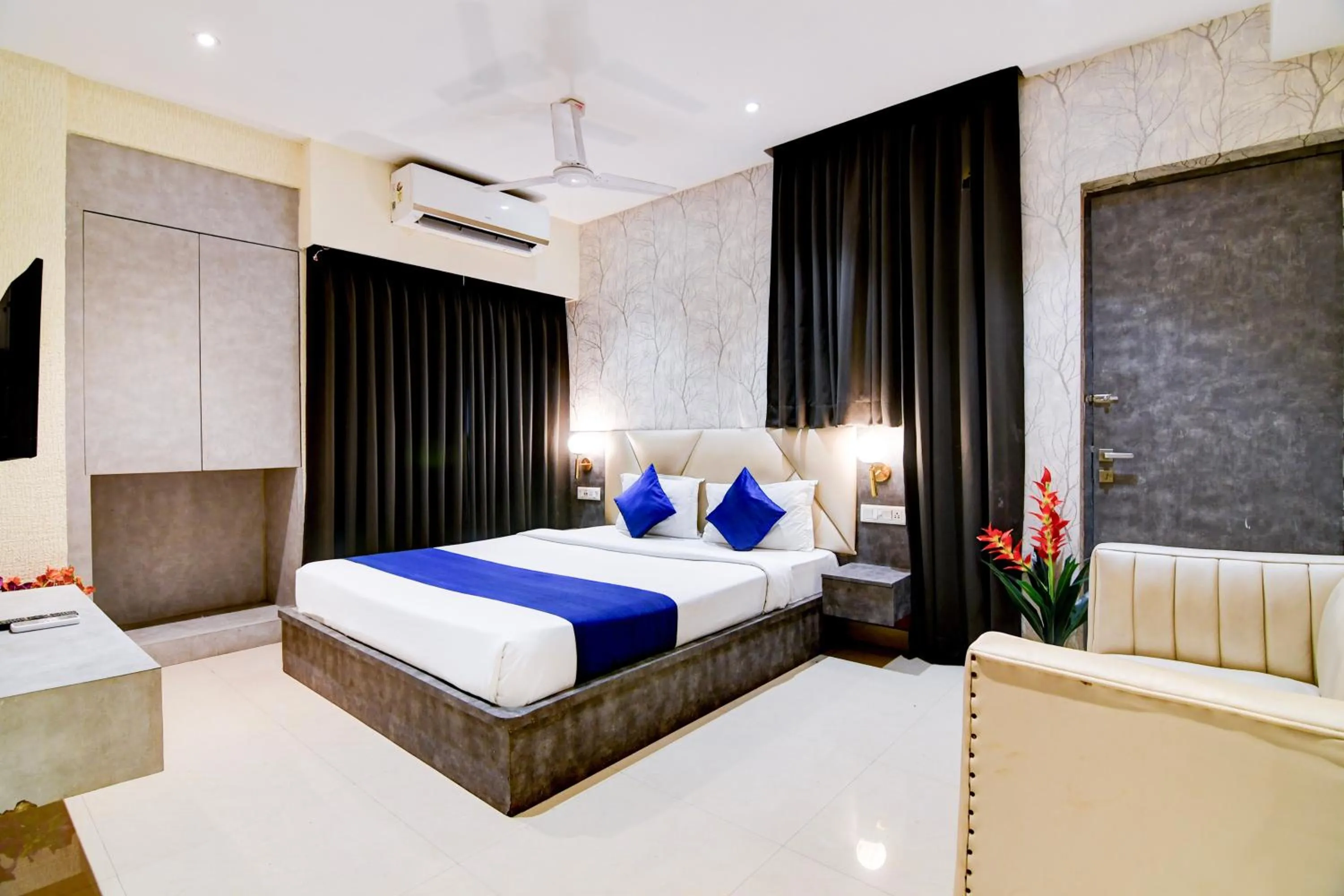 Bed in Hotel Brill View 500m From ITC Royal Kolkata