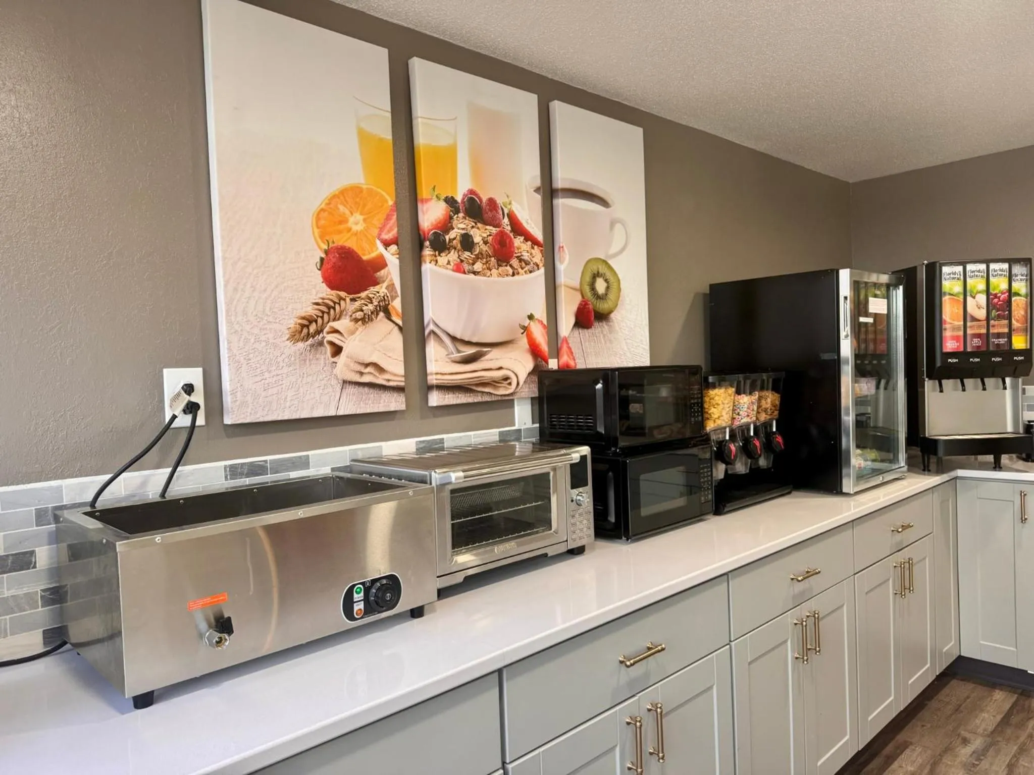 Breakfast in Super 8 by Wyndham Great Falls City Center