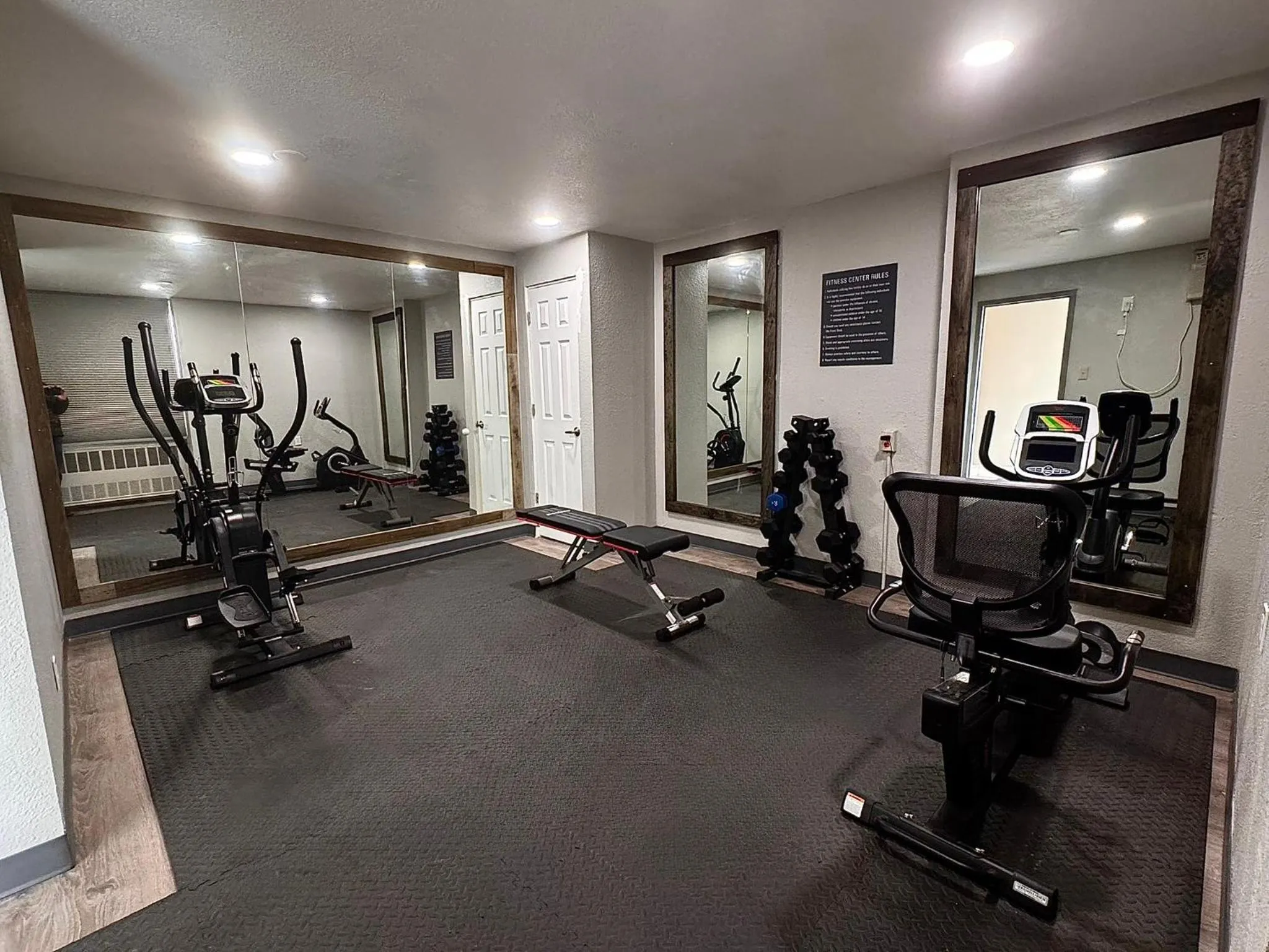 Fitness centre/facilities in Super 8 by Wyndham Great Falls City Center