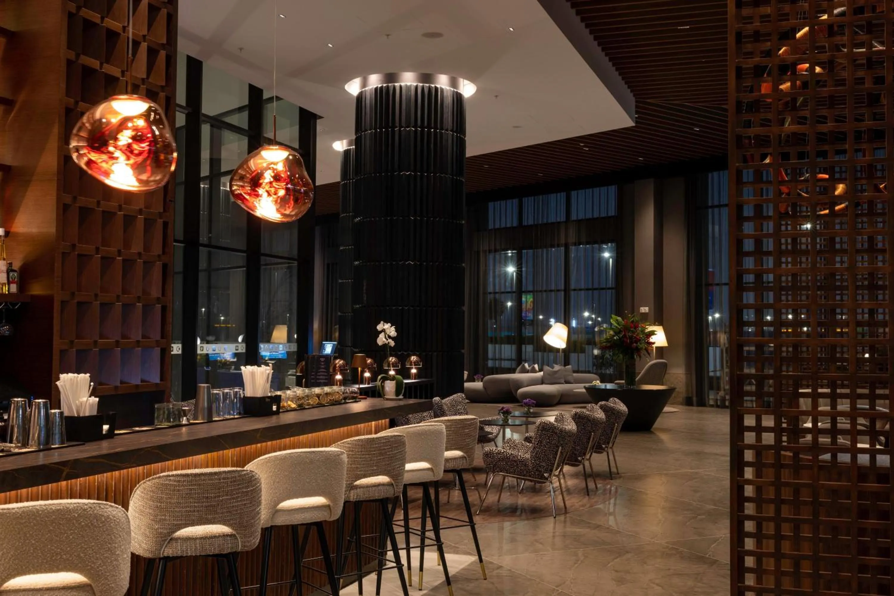 Lounge or bar in Wyndham Grand Costa Del Sol Lima Airport