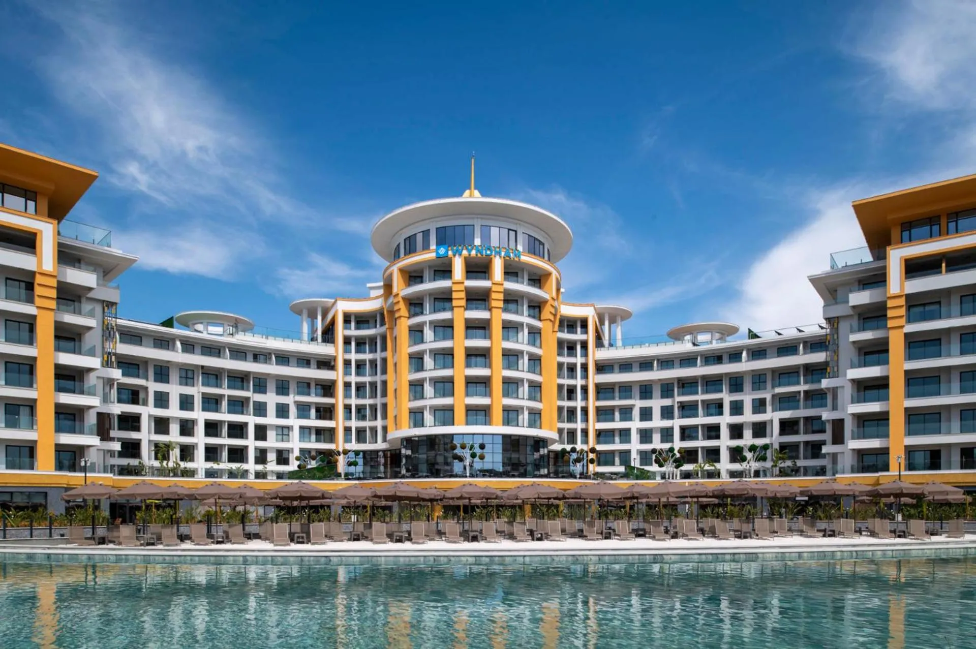 Azura World Hotel