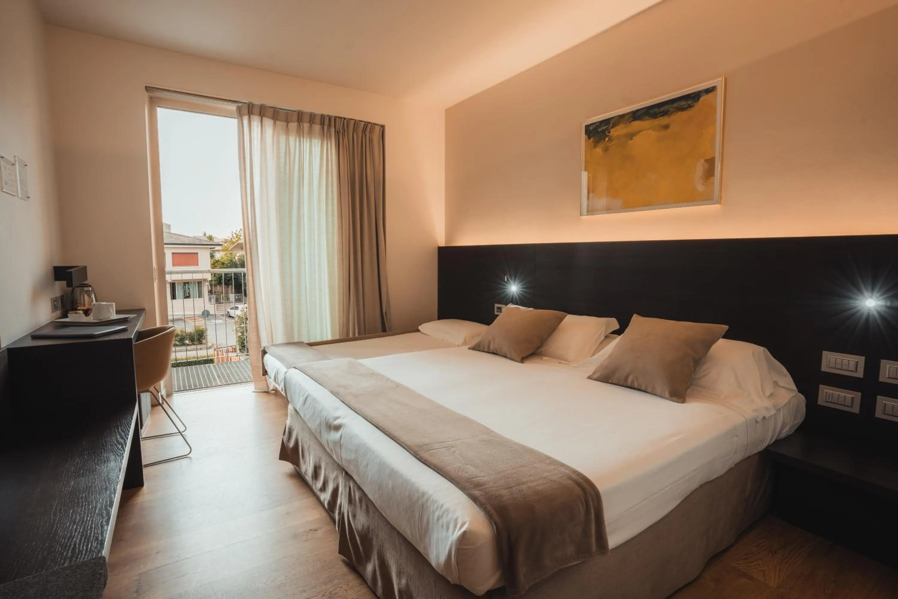 Bedroom, Bed in Mod 05 Bike Hotel