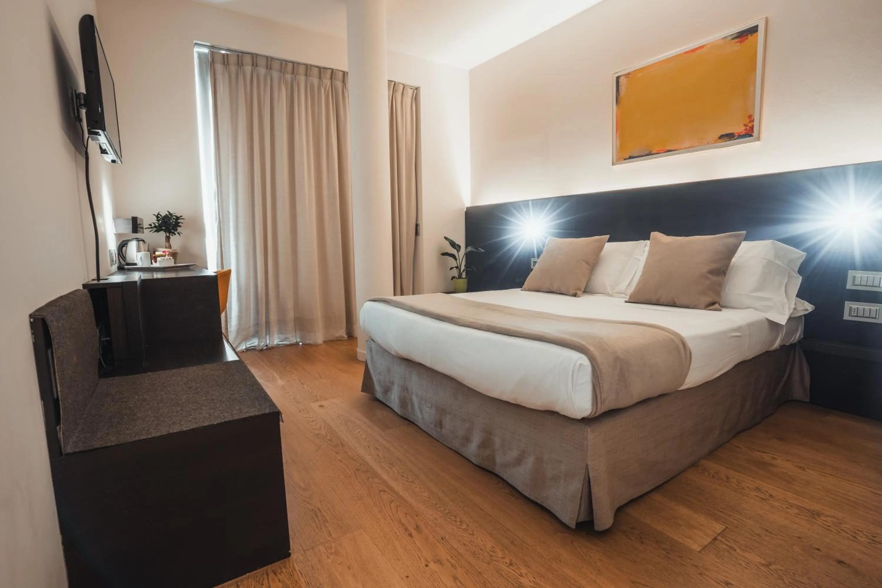 Bedroom, Bed in Mod 05 Bike Hotel