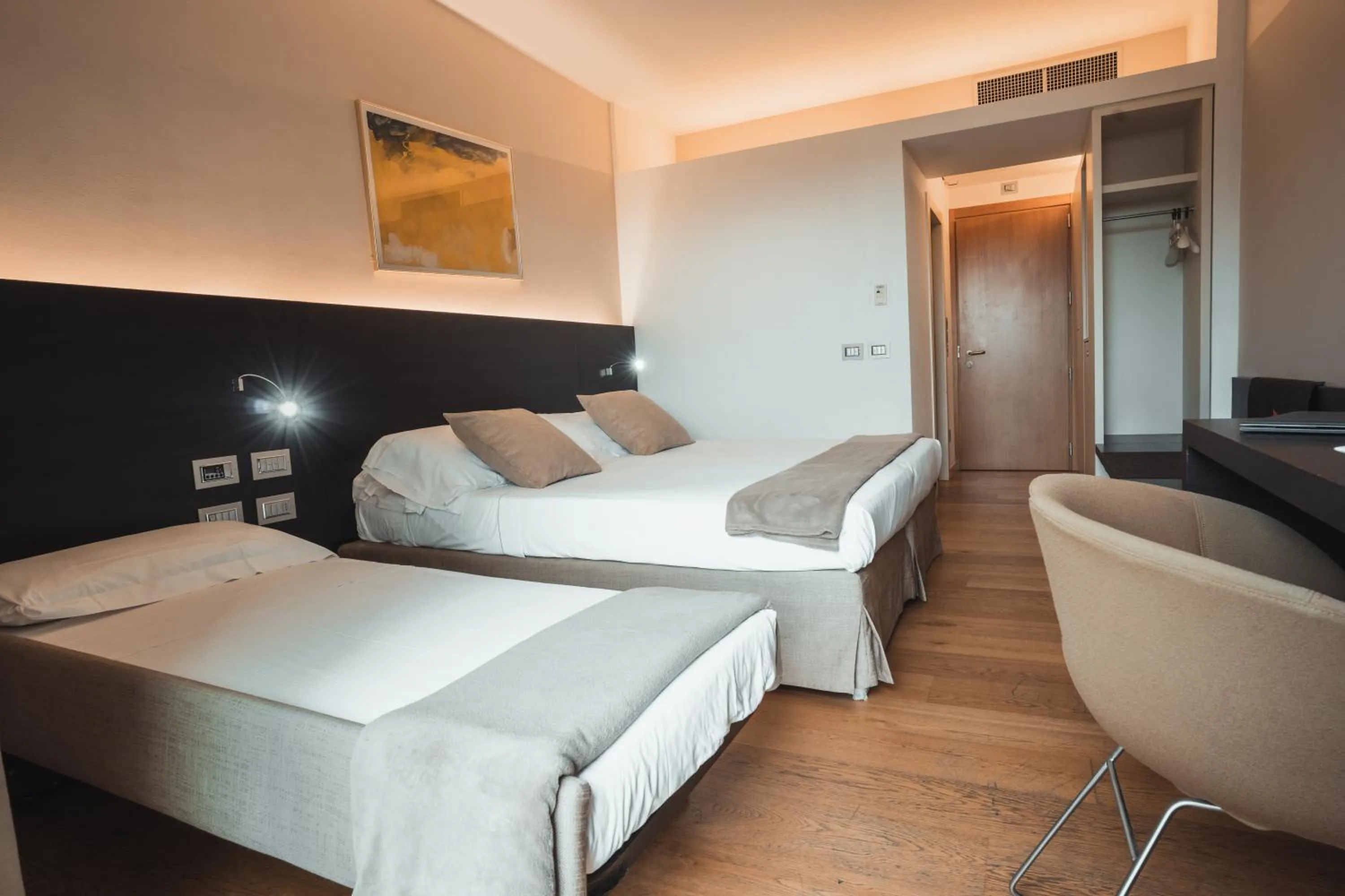 Bedroom, Bed in Mod 05 Bike Hotel